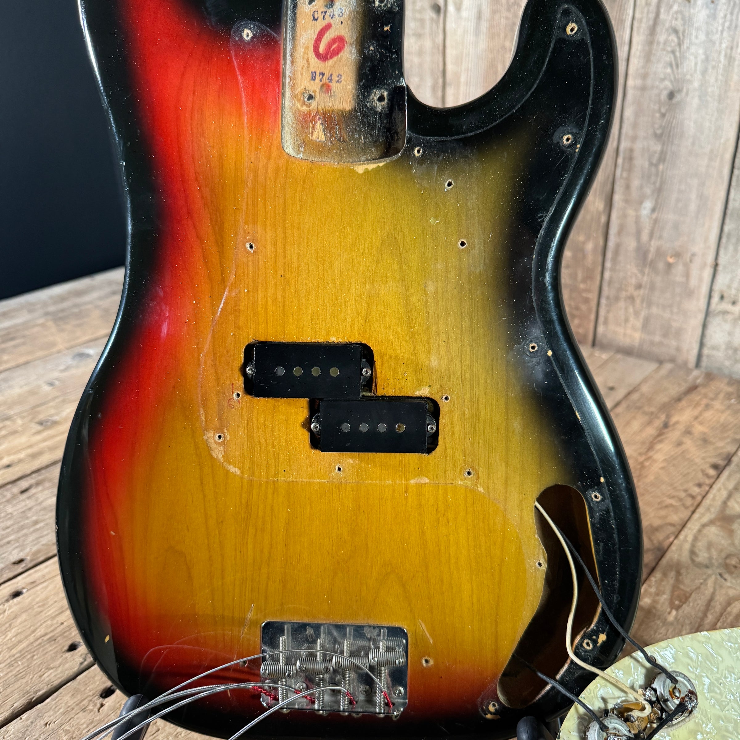 Fender Presicion Bass 1967 Sunburst Vintage P Bass