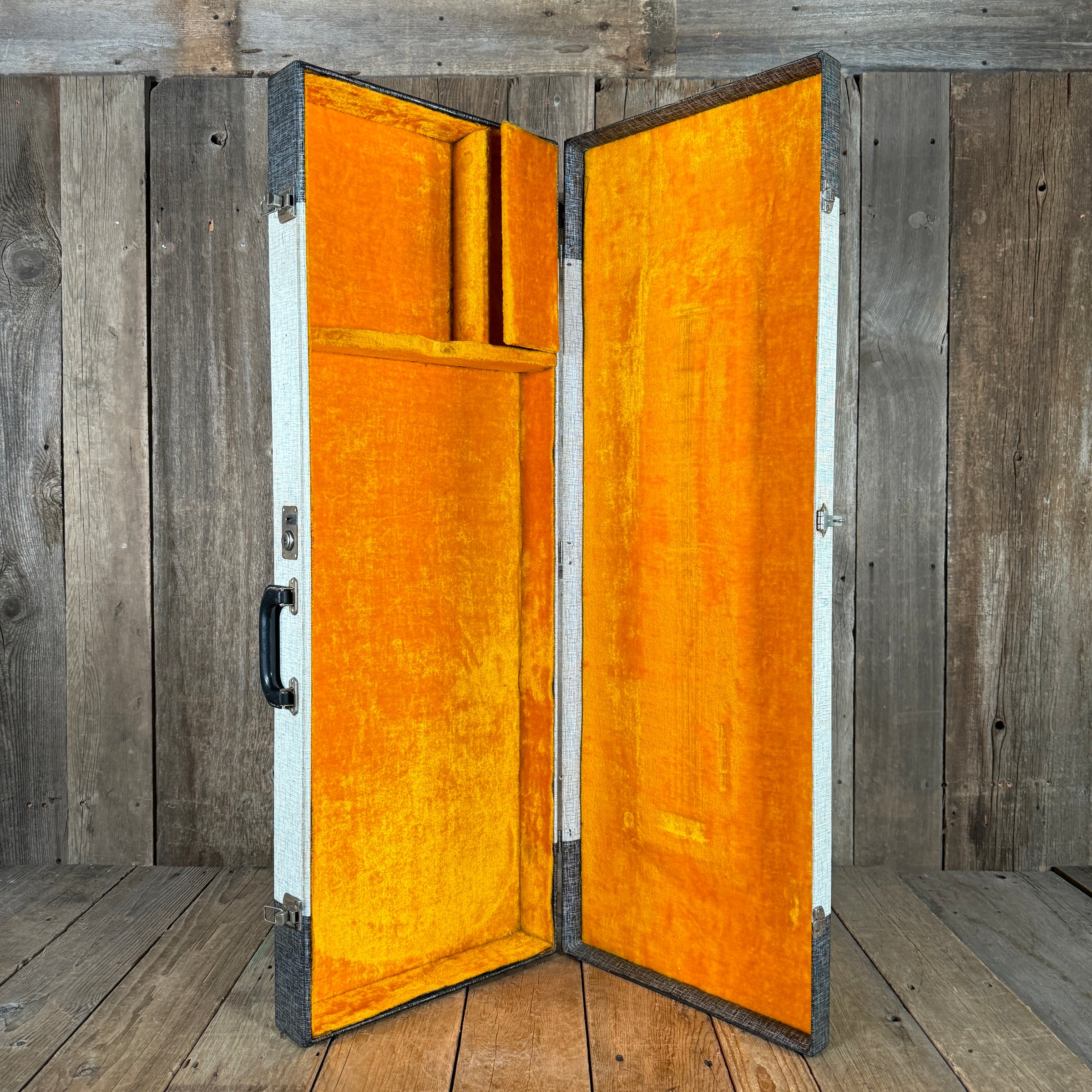 Tonemaster Imperial Model 20 – 1965 Crucianelli Silver Sparkle Vintage Guitar w/ Original Case