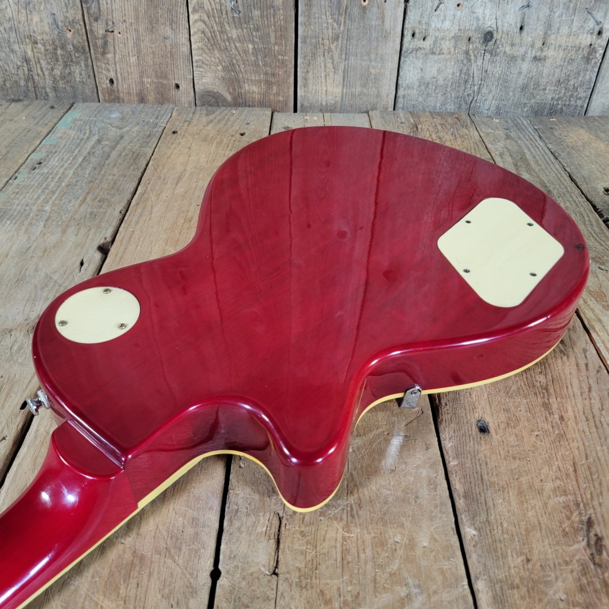 Agile AL - 2000 Les Paul Copy – Cherry Sunburst with Hard Case - Mahar's Vintage Guitars