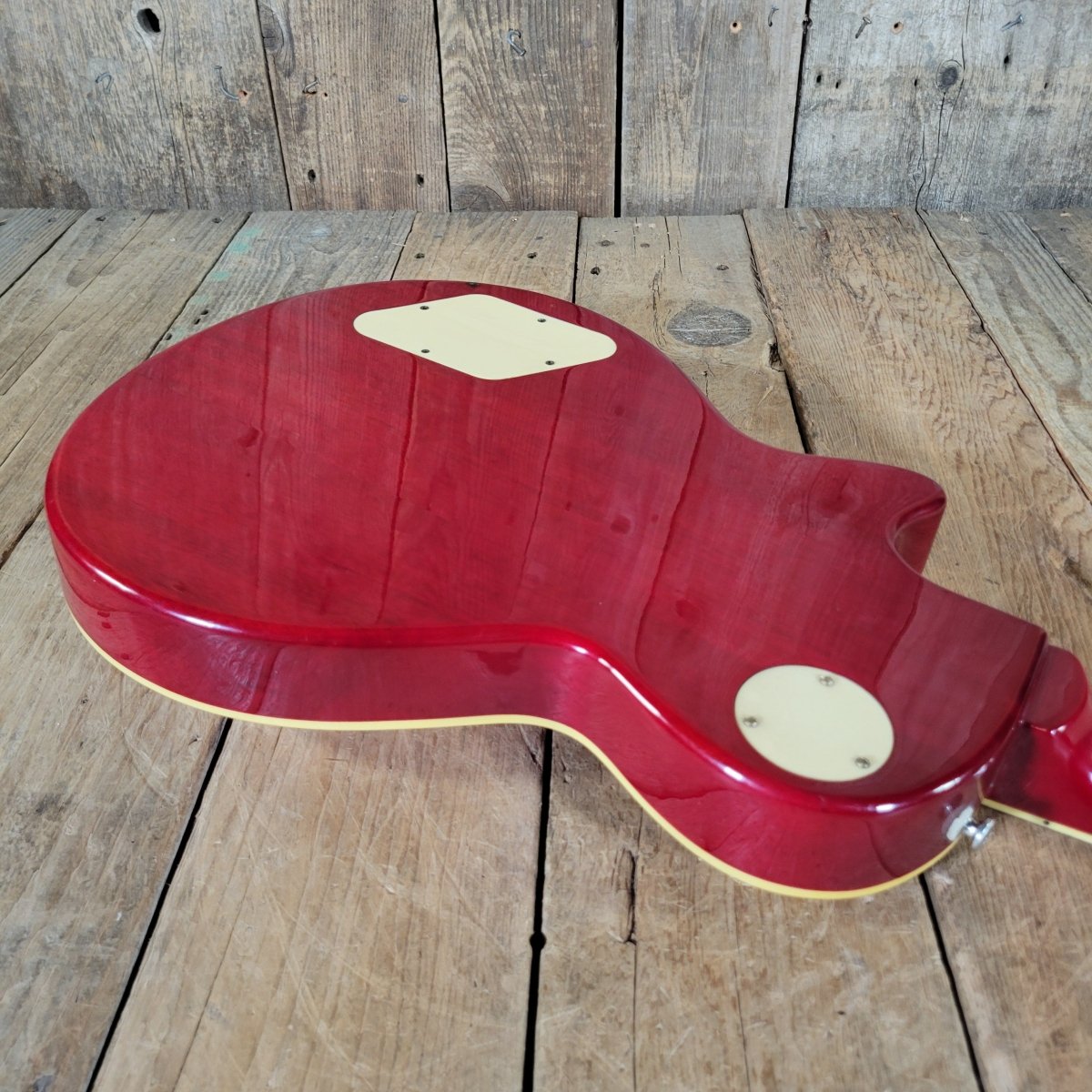 Agile AL - 2000 Les Paul Copy – Cherry Sunburst with Hard Case - Mahar's Vintage Guitars