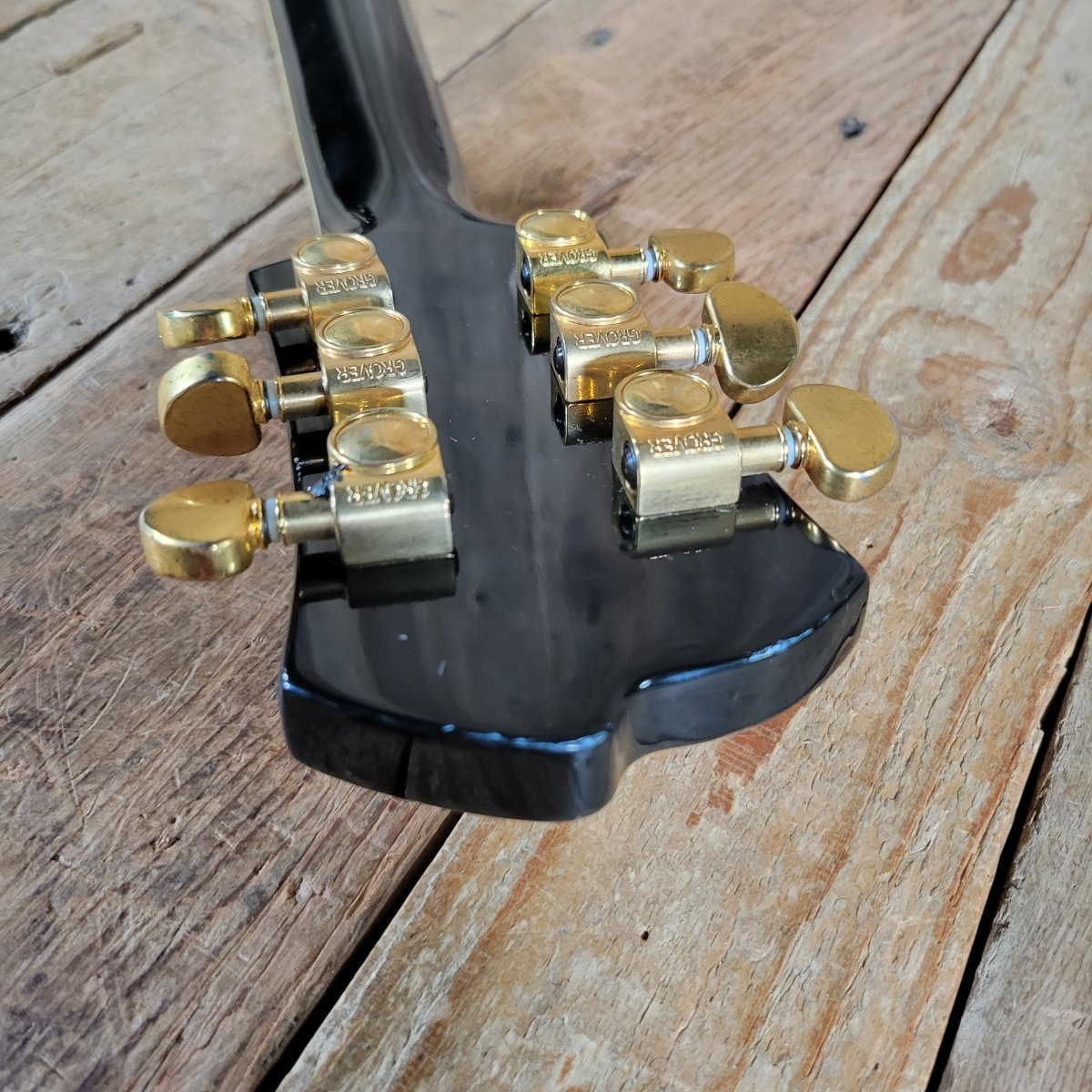 Agile AL - 2000 Les Paul Style Electric Guitar – Locking Tremolo System, Carved Top - Mahar's Vintage Guitars