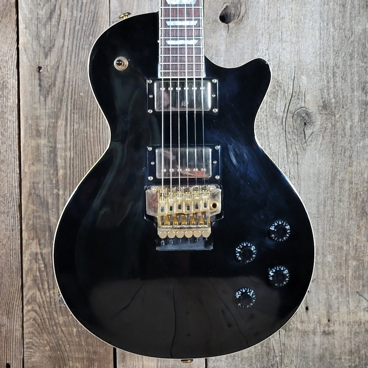 Agile AL - 2000 Les Paul Style Electric Guitar – Locking Tremolo System, Carved Top - Mahar's Vintage Guitars