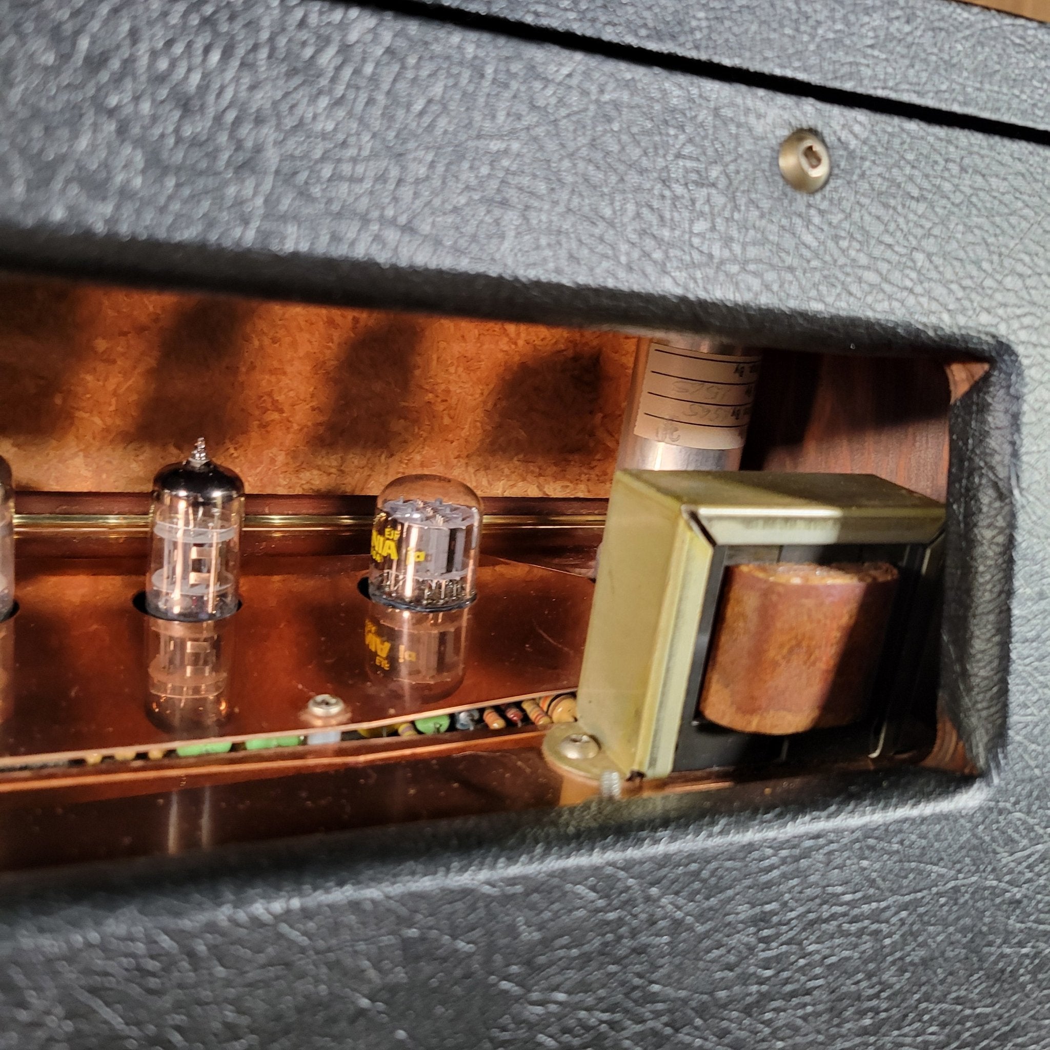 Ampeg J - 12 R Reverbojet GoldenGlo 1967 Vintage Tube Guitar Amp - Mahar's Vintage Guitars