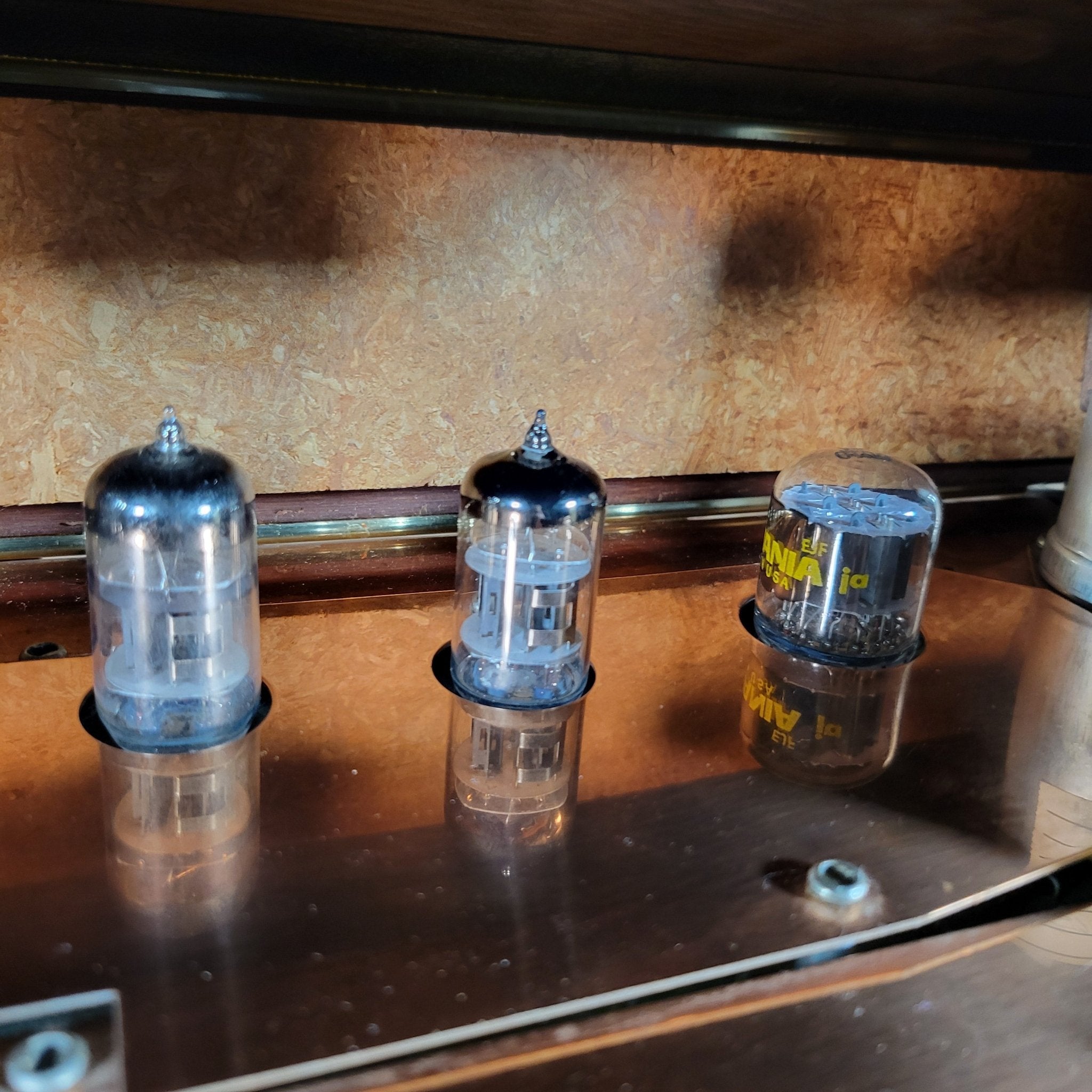 Ampeg J - 12 R Reverbojet GoldenGlo 1967 Vintage Tube Guitar Amp - Mahar's Vintage Guitars