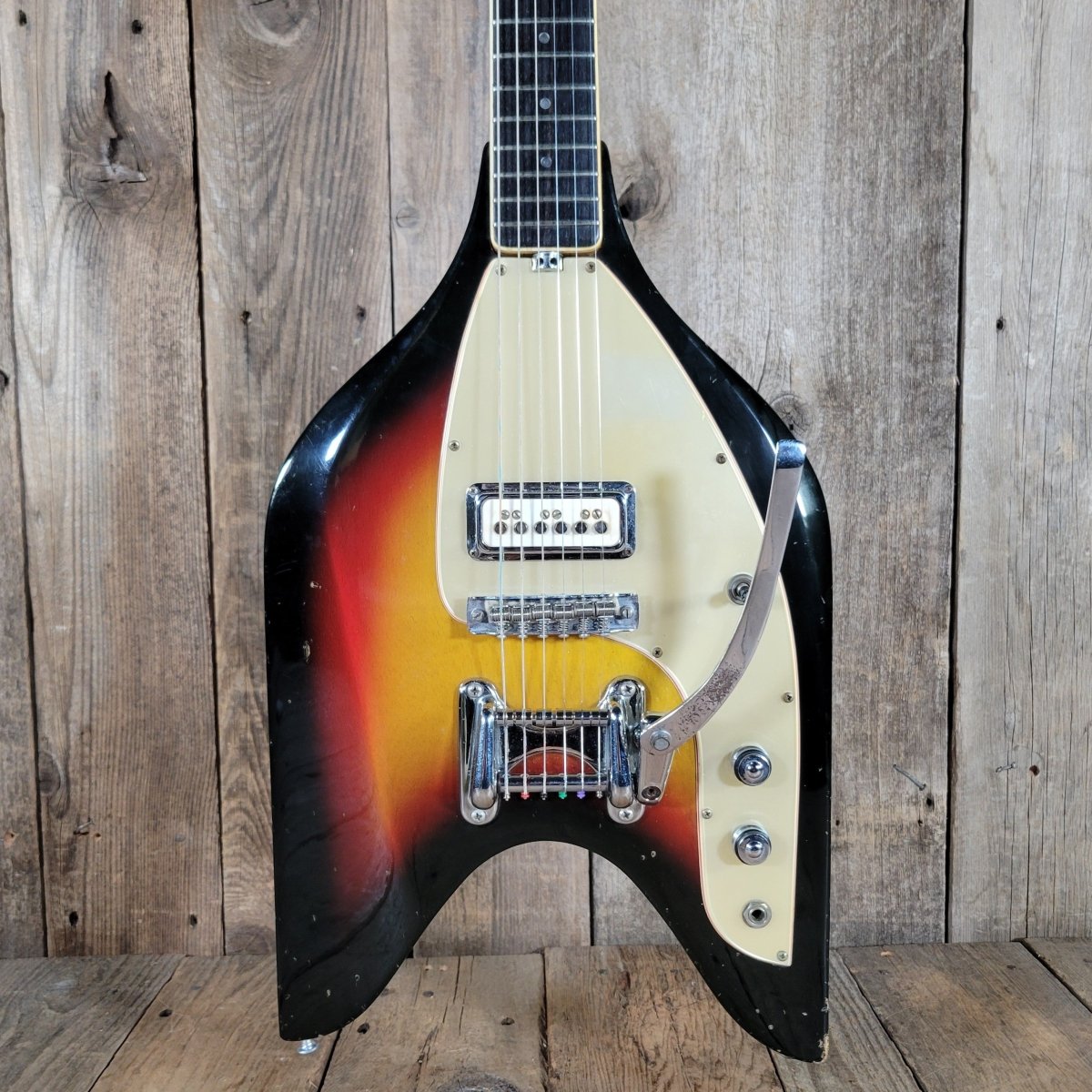 EKO Rocket Rokes Model VI Sunburst 1960s – Vintage Italian Electric Guitar with Original Case - Mahar's Vintage Guitars