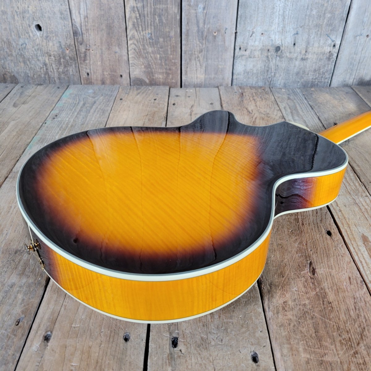 Epiphone Emperor II “Joe Pass” Archtop 2011 – Sunburst, Mint Condition, Original Hardshell Case - Mahar's Vintage Guitars