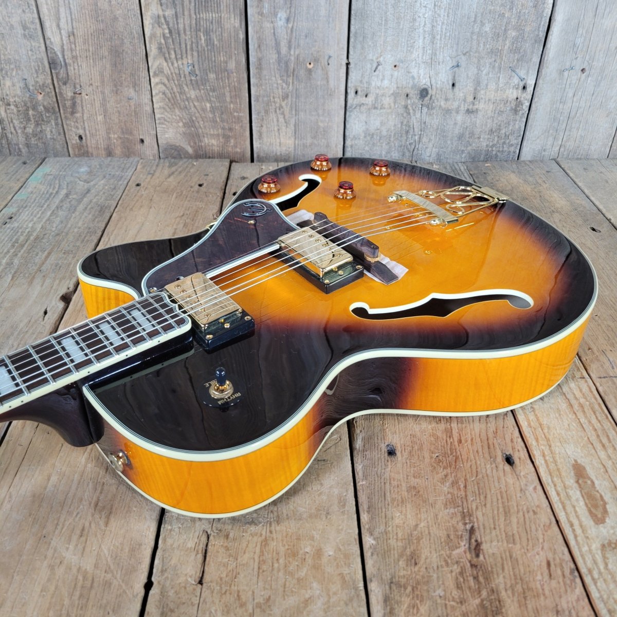 Epiphone Emperor II “Joe Pass” Archtop 2011 – Sunburst, Mint Condition, Original Hardshell Case - Mahar's Vintage Guitars