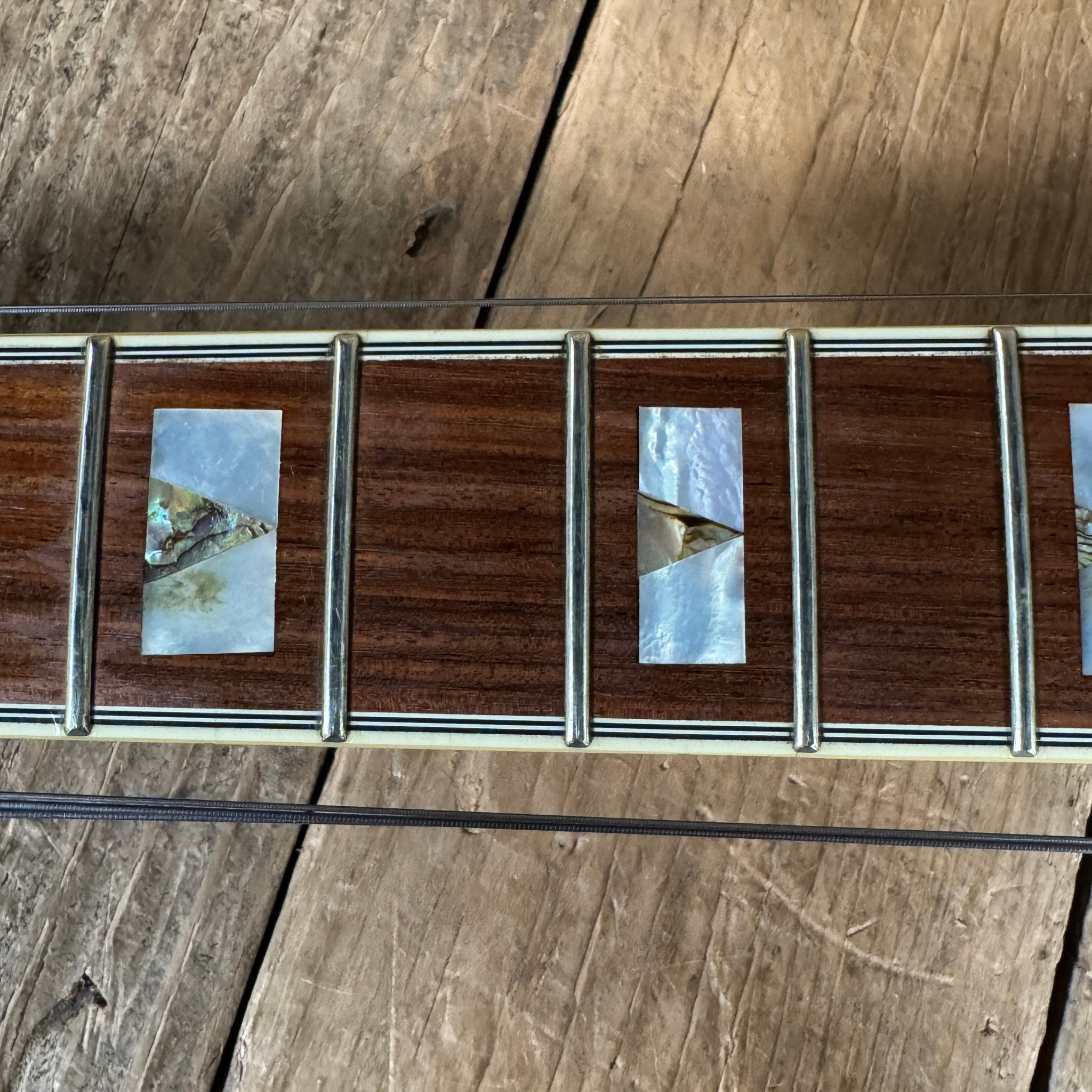 Epiphone Emperor Regent 2006 – Archtop Jazz Guitar, Antique Sunburst, Floating Mini - Humbucker Korea - Mahar's Vintage Guitars