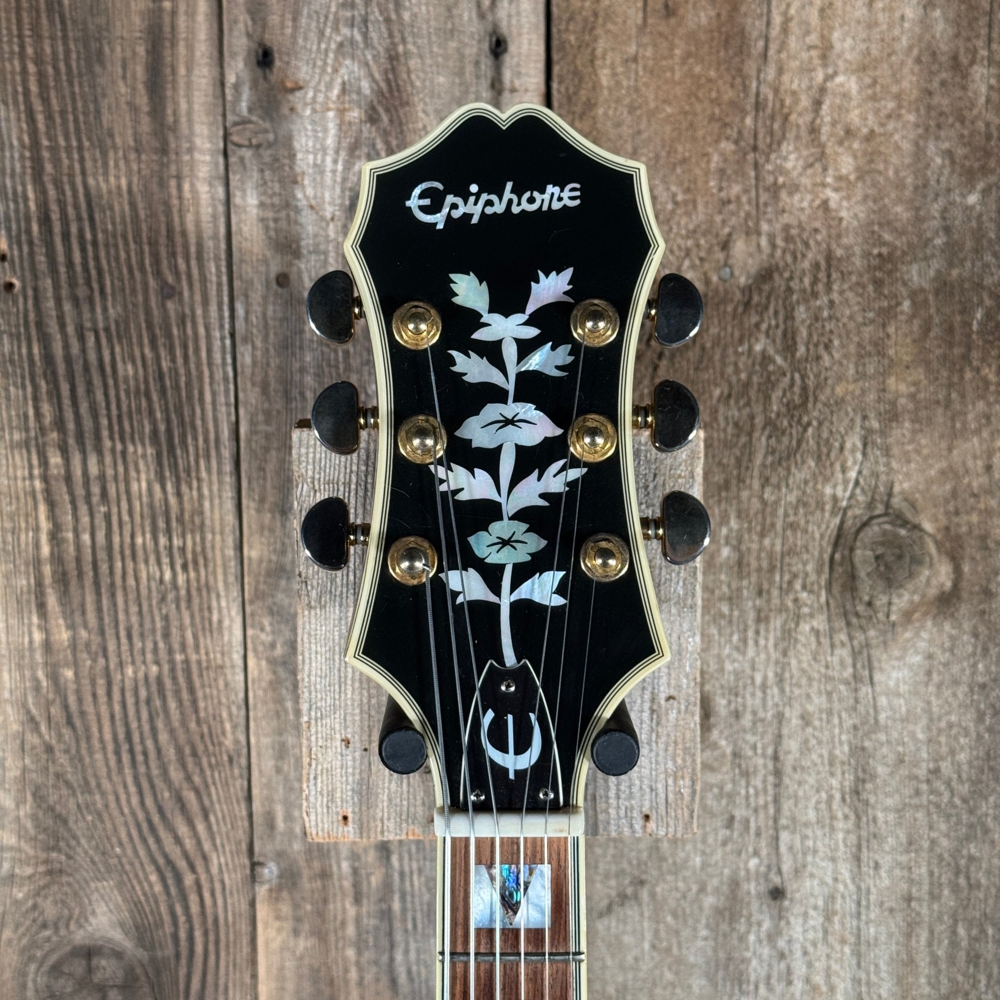 Epiphone Emperor Regent 2006 – Archtop Jazz Guitar, Antique Sunburst, Floating Mini - Humbucker Korea - Mahar's Vintage Guitars