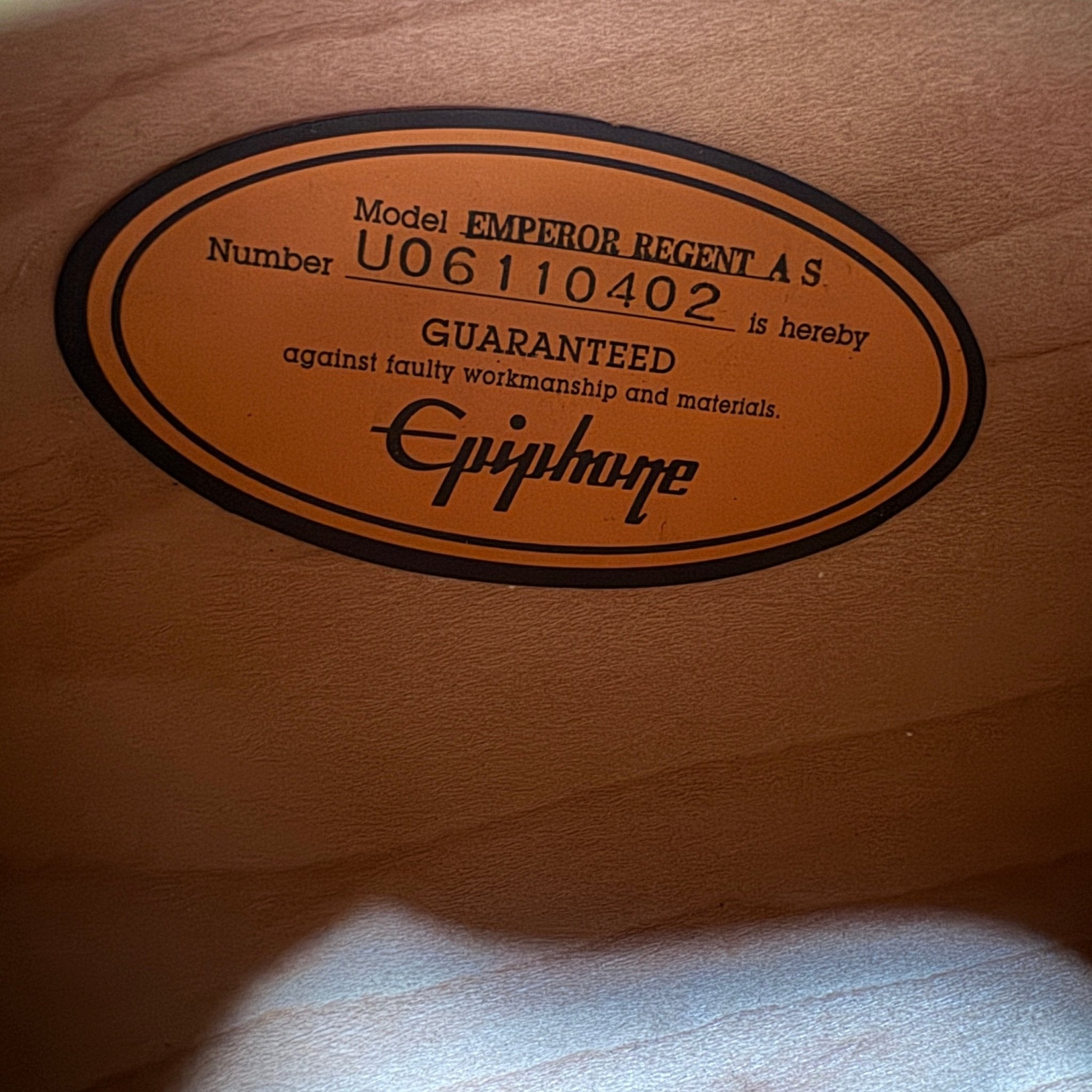 Epiphone Emperor Regent 2006 – Archtop Jazz Guitar, Antique Sunburst, Floating Mini - Humbucker Korea - Mahar's Vintage Guitars