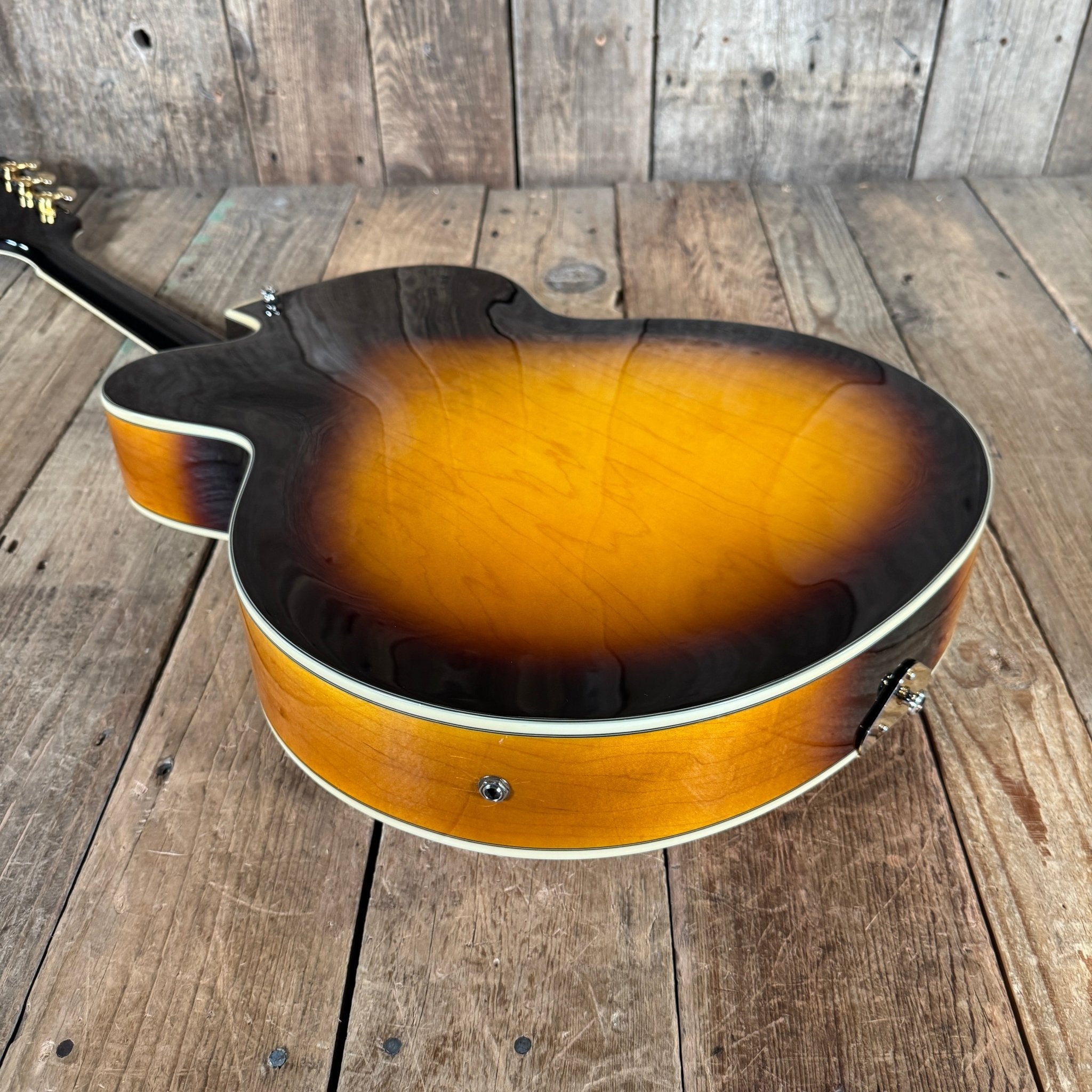 Epiphone Emperor Regent 2006 – Archtop Jazz Guitar, Antique Sunburst, Floating Mini - Humbucker Korea - Mahar's Vintage Guitars