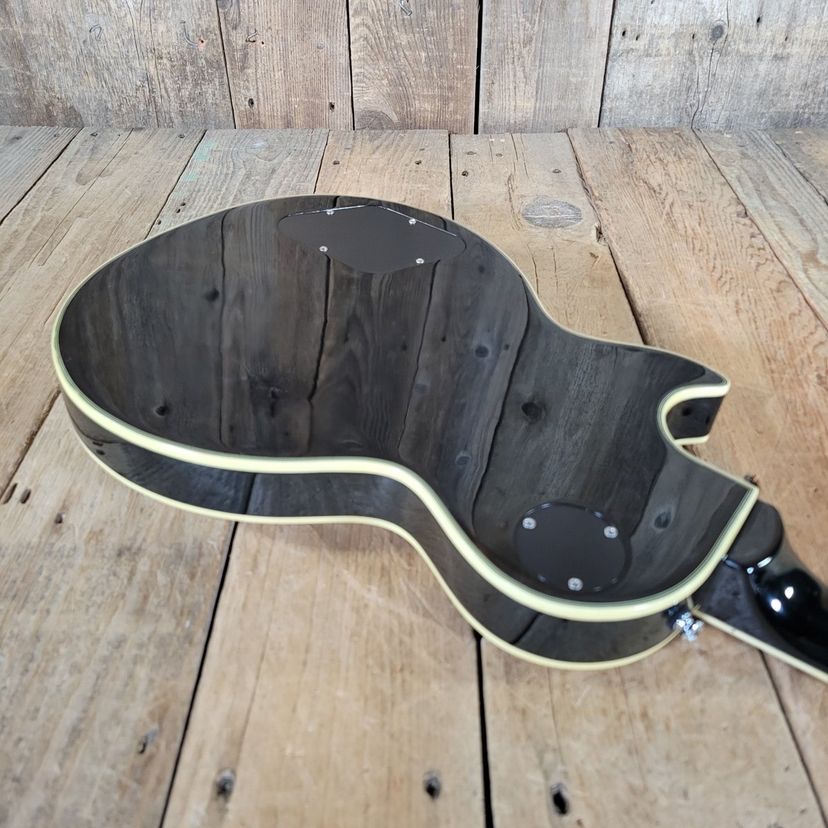 Epiphone Les Paul Custom Limited Edition Silverburst 2008 – Original Limited Run - Mahar's Vintage Guitars