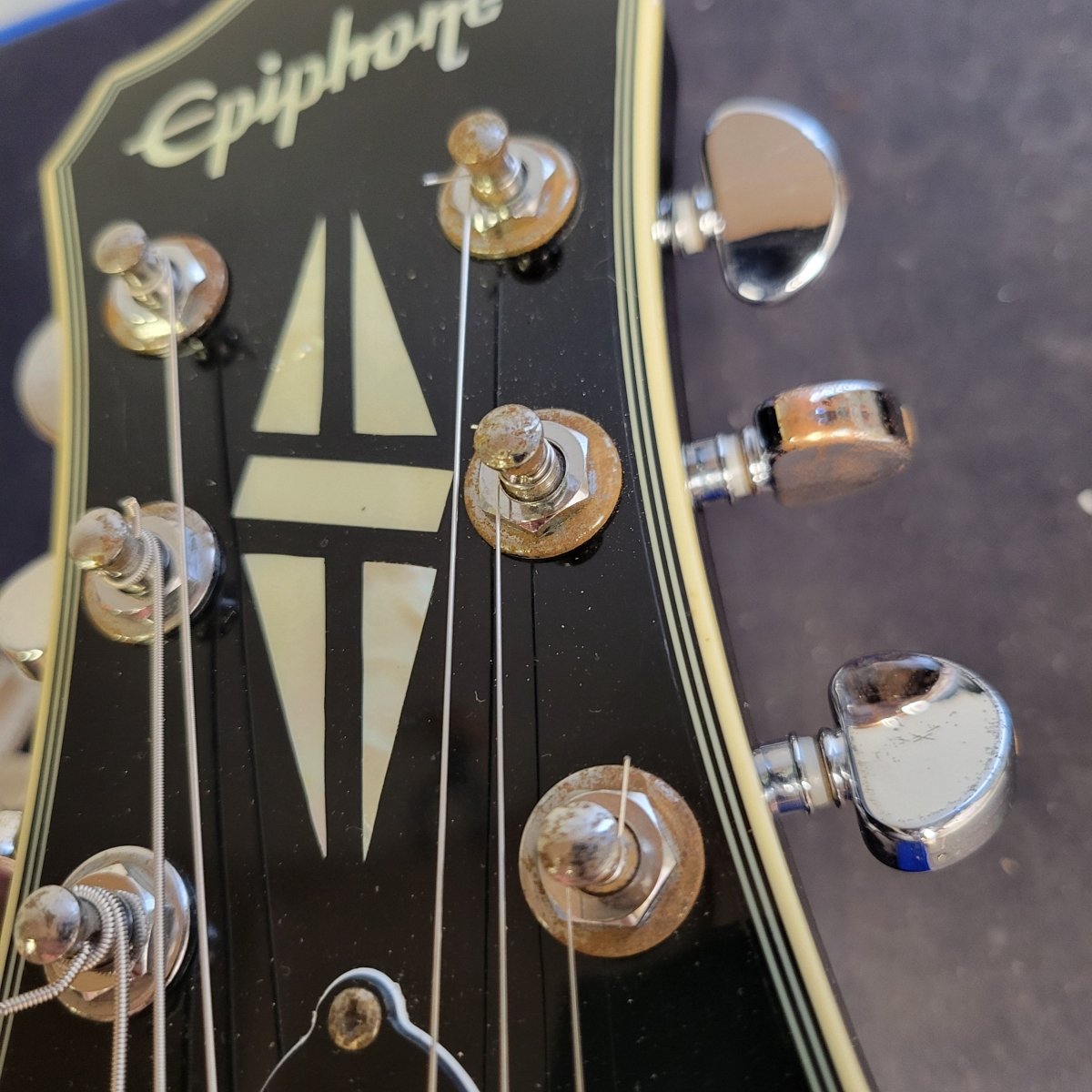 Epiphone Les Paul Custom Limited Edition Silverburst 2008 – Original Limited Run - Mahar's Vintage Guitars