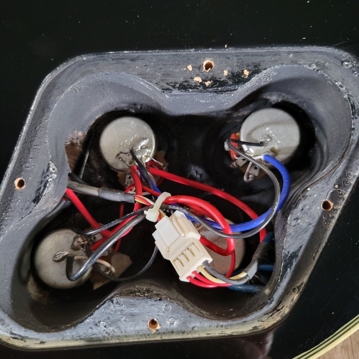 Epiphone Les Paul Custom Limited Edition Silverburst 2008 – Original Limited Run - Mahar's Vintage Guitars