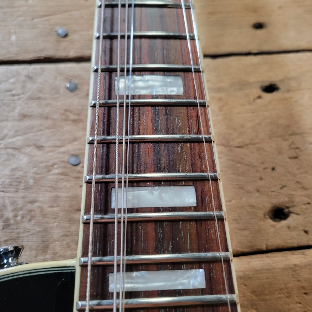 Epiphone Les Paul Custom Limited Edition Silverburst 2008 – Original Limited Run - Mahar's Vintage Guitars