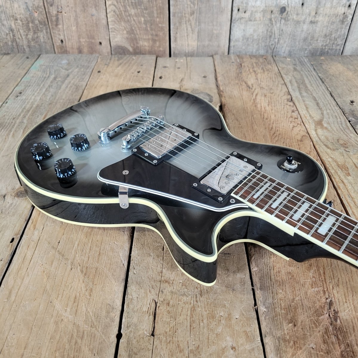 Epiphone Les Paul Custom Limited Edition Silverburst 2008 – Original Limited Run - Mahar's Vintage Guitars