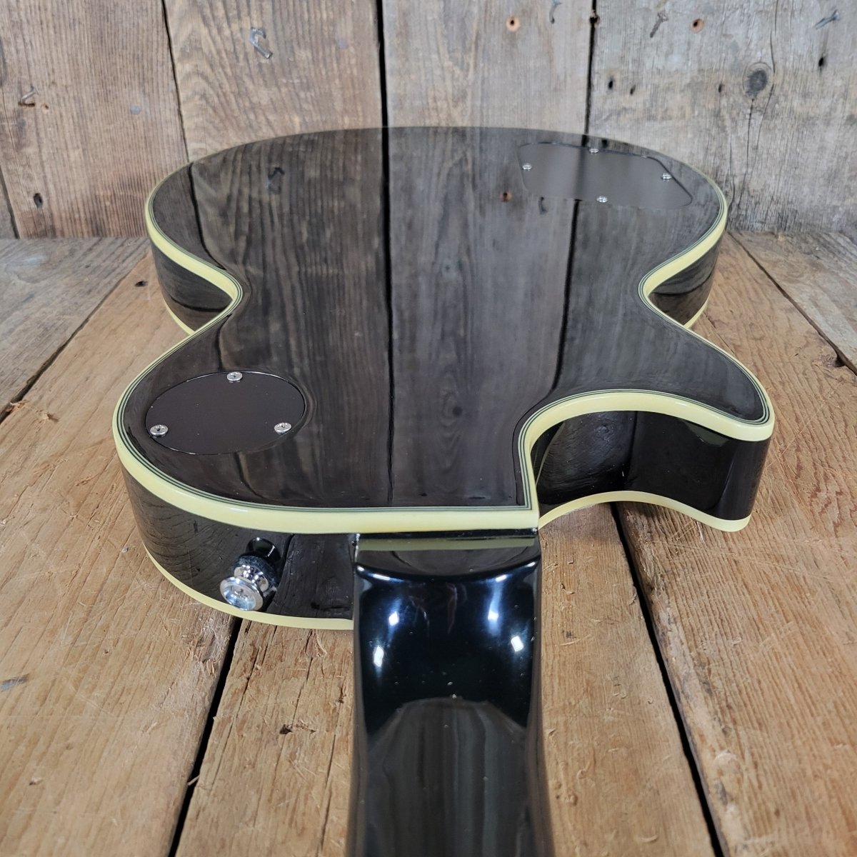 Epiphone Les Paul Custom Limited Edition Silverburst 2008 – Original Limited Run - Mahar's Vintage Guitars