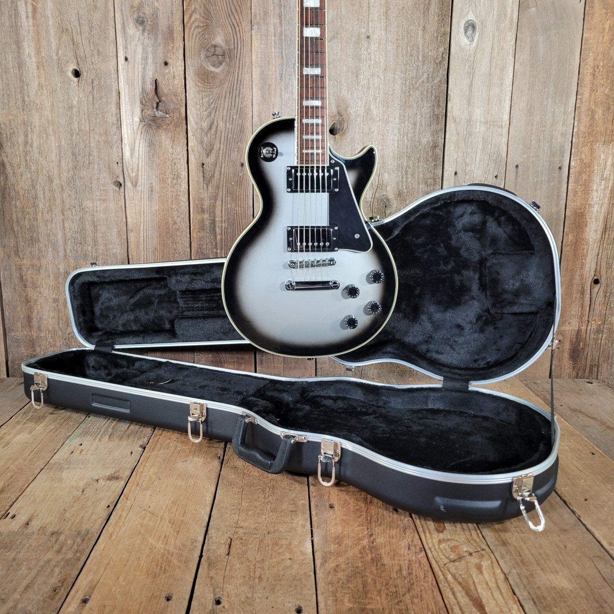 Epiphone Les Paul Custom Limited Edition Silverburst 2008 – Original Limited Run - Mahar's Vintage Guitars