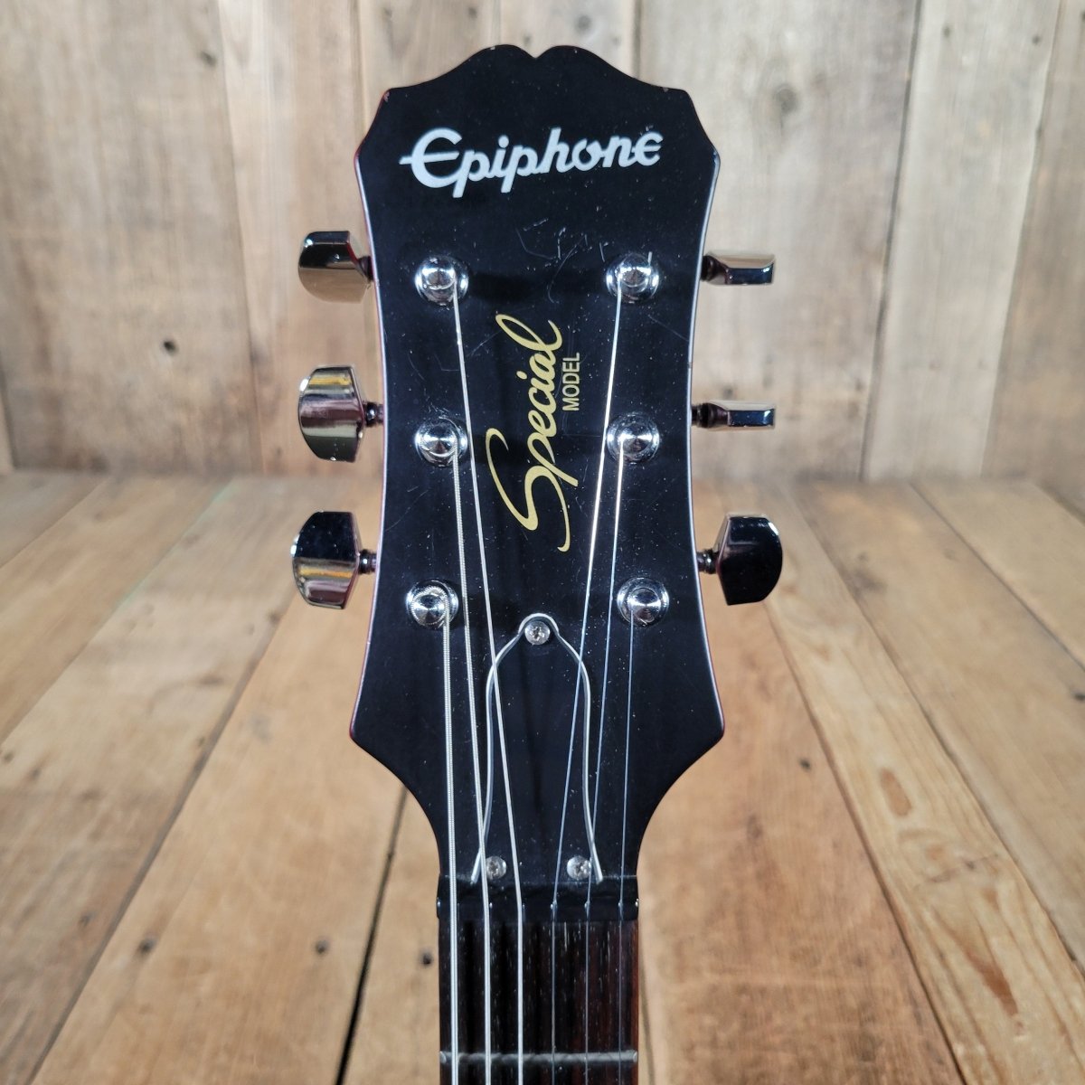 Epiphone Les Paul Special 2014 – Transparent Cherry, No Case - Mahar's Vintage Guitars