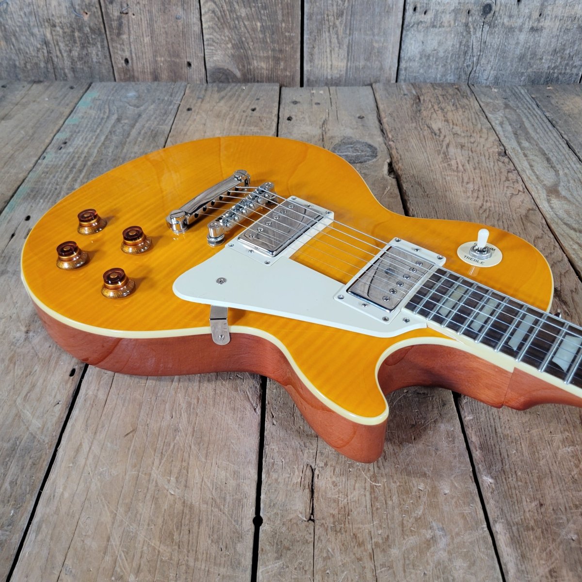 Epiphone Les Paul Standard Flame Top Amber 2011 – Original Case, Mint Condition - Mahar's Vintage Guitars