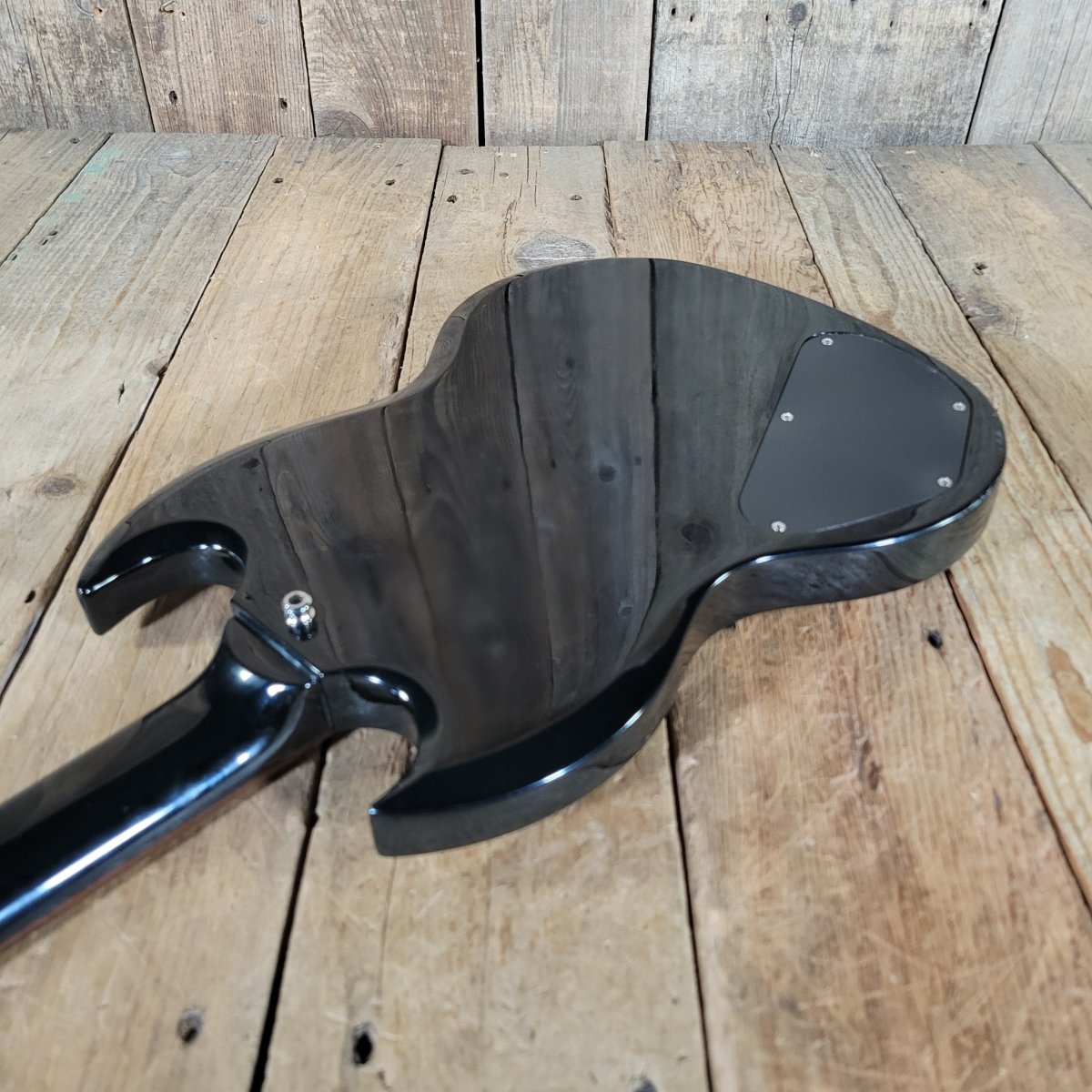 Epiphone SG - 400 Ebony 2004 Electric Guitar with SKB Hardshell Case - Mahar's Vintage Guitars