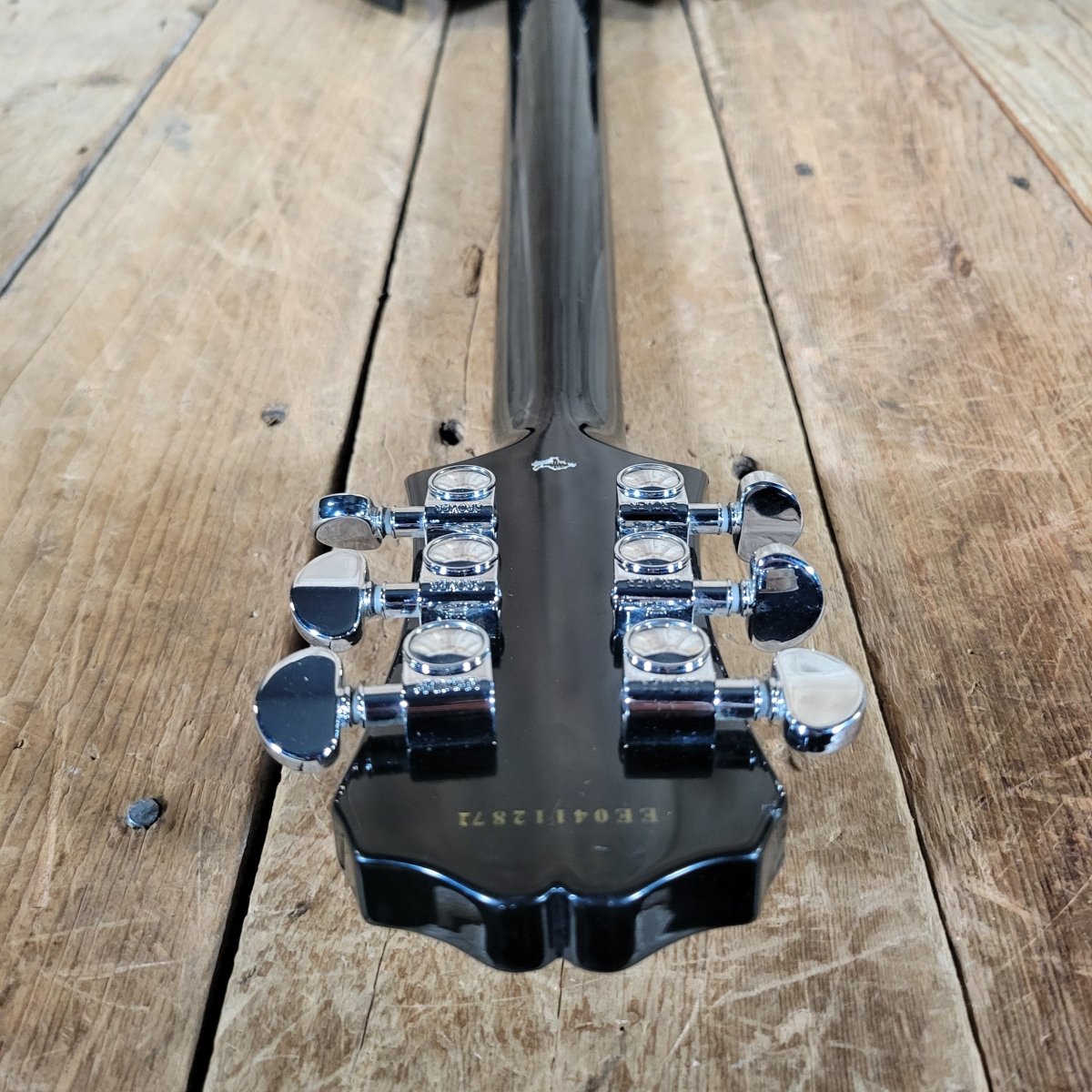 Epiphone SG - 400 Ebony 2004 Electric Guitar with SKB Hardshell Case - Mahar's Vintage Guitars