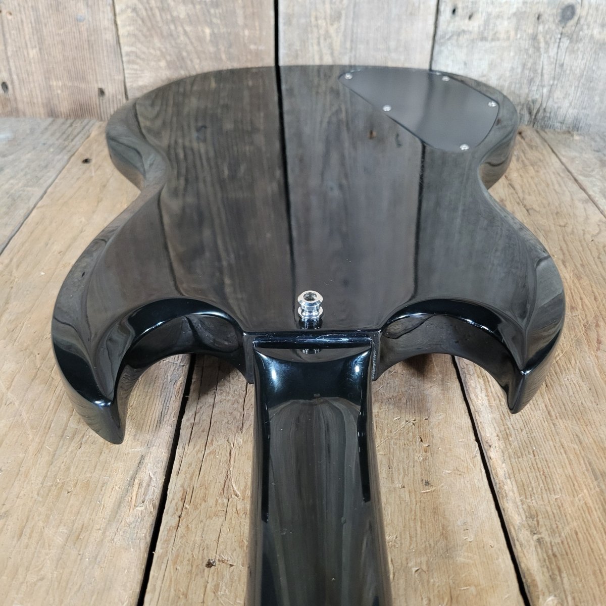 Epiphone SG - 400 Ebony 2004 Electric Guitar with SKB Hardshell Case - Mahar's Vintage Guitars