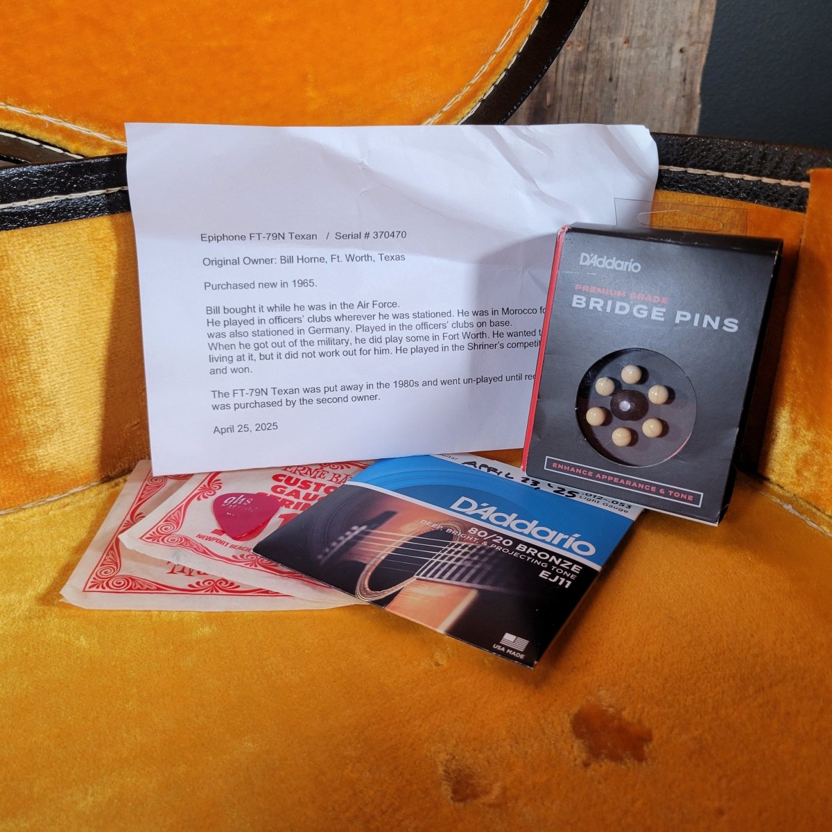 Epiphone Texan FT79N Acoustic Guitar 1967 – Natural Finish, Near Mint, Original Chipboard Cas - Mahar's Vintage Guitars