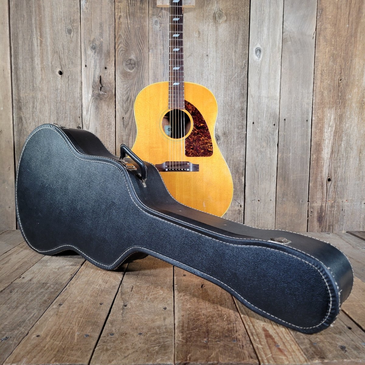 Epiphone Texan FT79N Acoustic Guitar 1967 – Natural Finish, Near Mint, Original Chipboard Cas - Mahar's Vintage Guitars