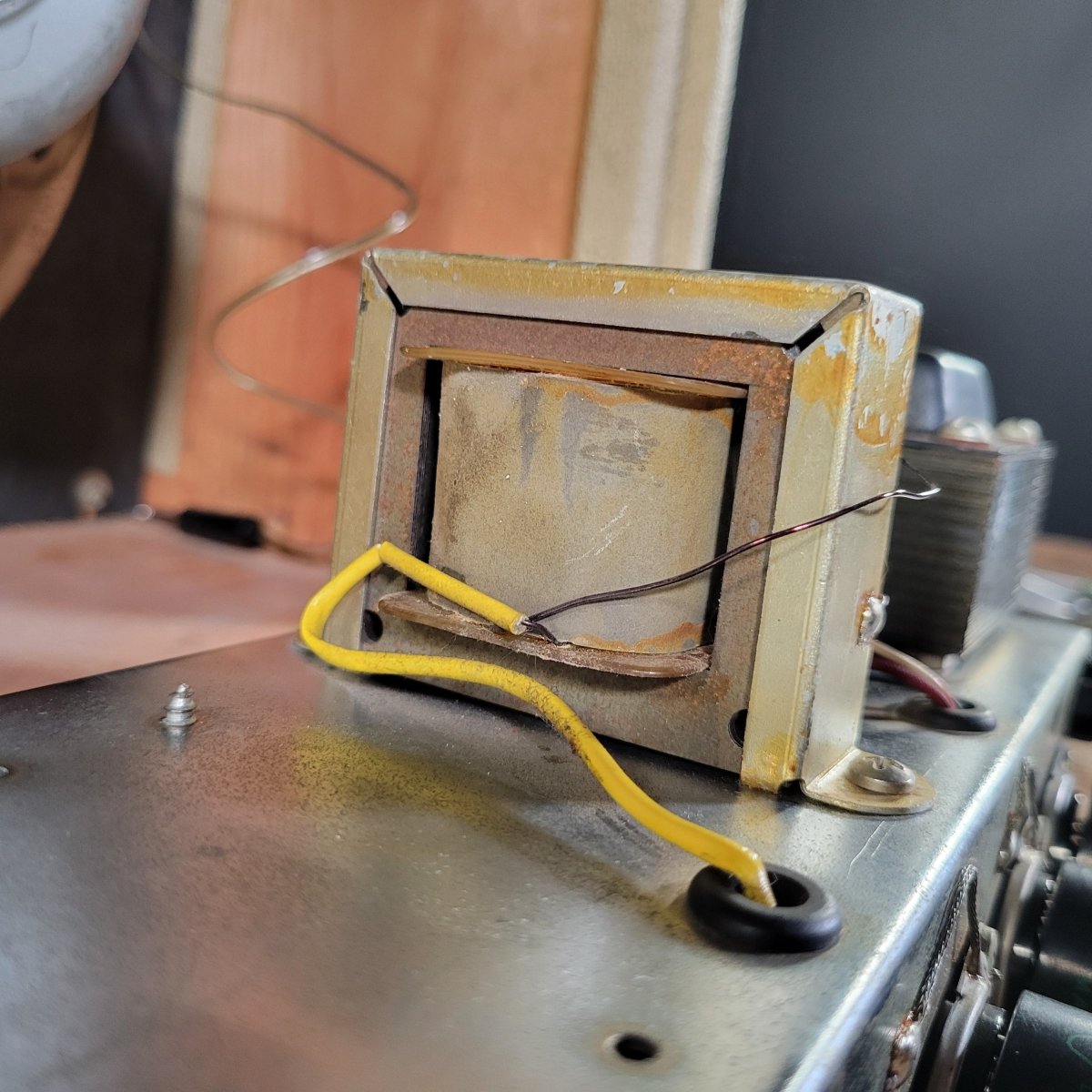 Fender 1958 Deluxe 5E3 Tweed with Factory 1963 White Tolex Recover - Mahar's Vintage Guitars