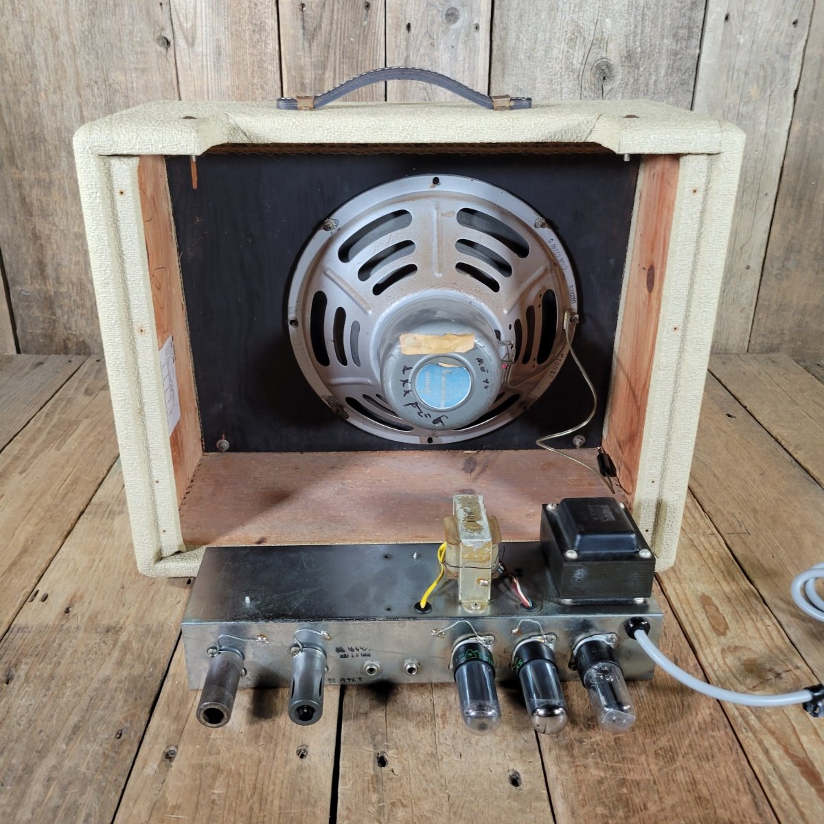 Fender 1958 Deluxe 5E3 Tweed with Factory 1963 White Tolex Recover - Mahar's Vintage Guitars