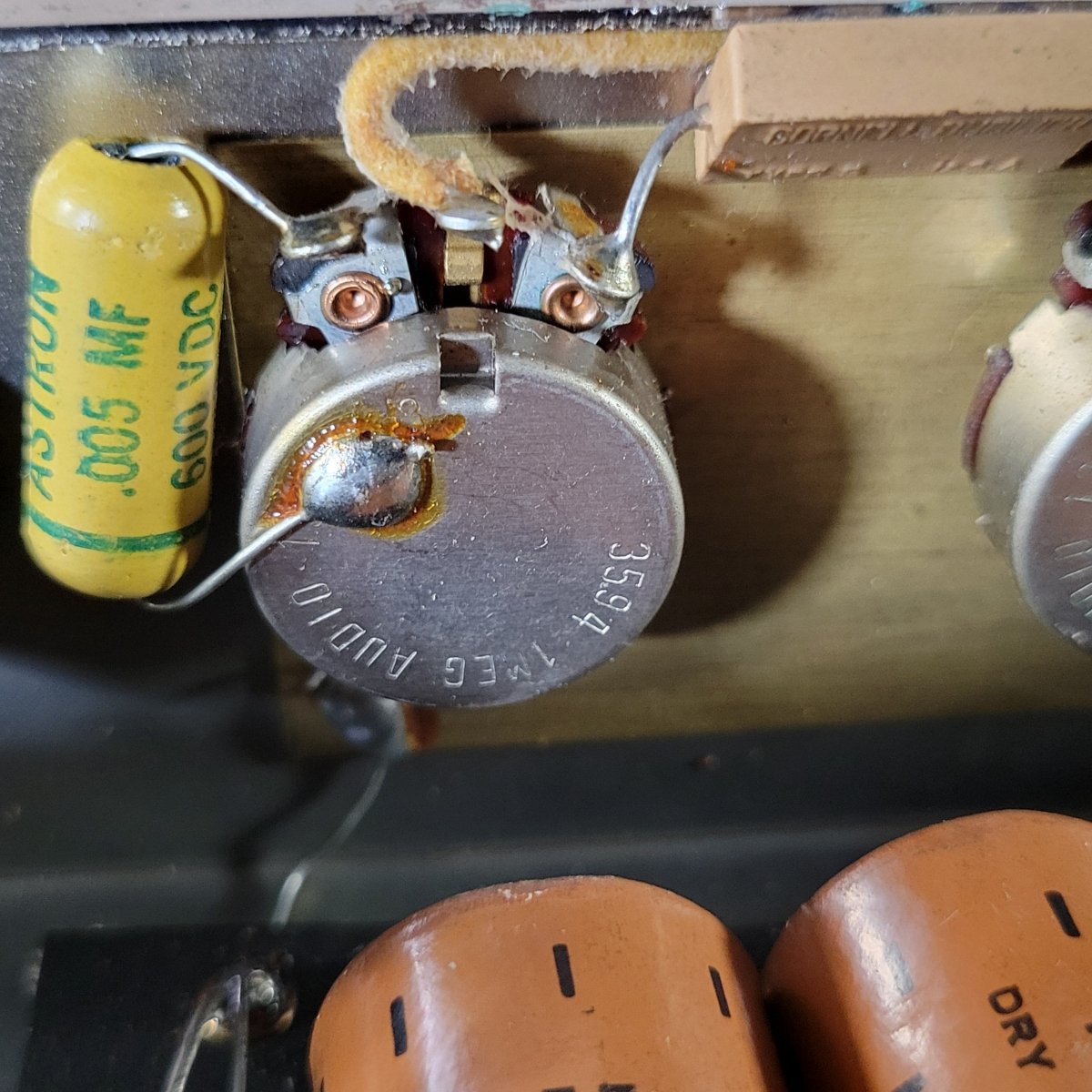 Fender 1958 Deluxe 5E3 Tweed with Factory 1963 White Tolex Recover - Mahar's Vintage Guitars