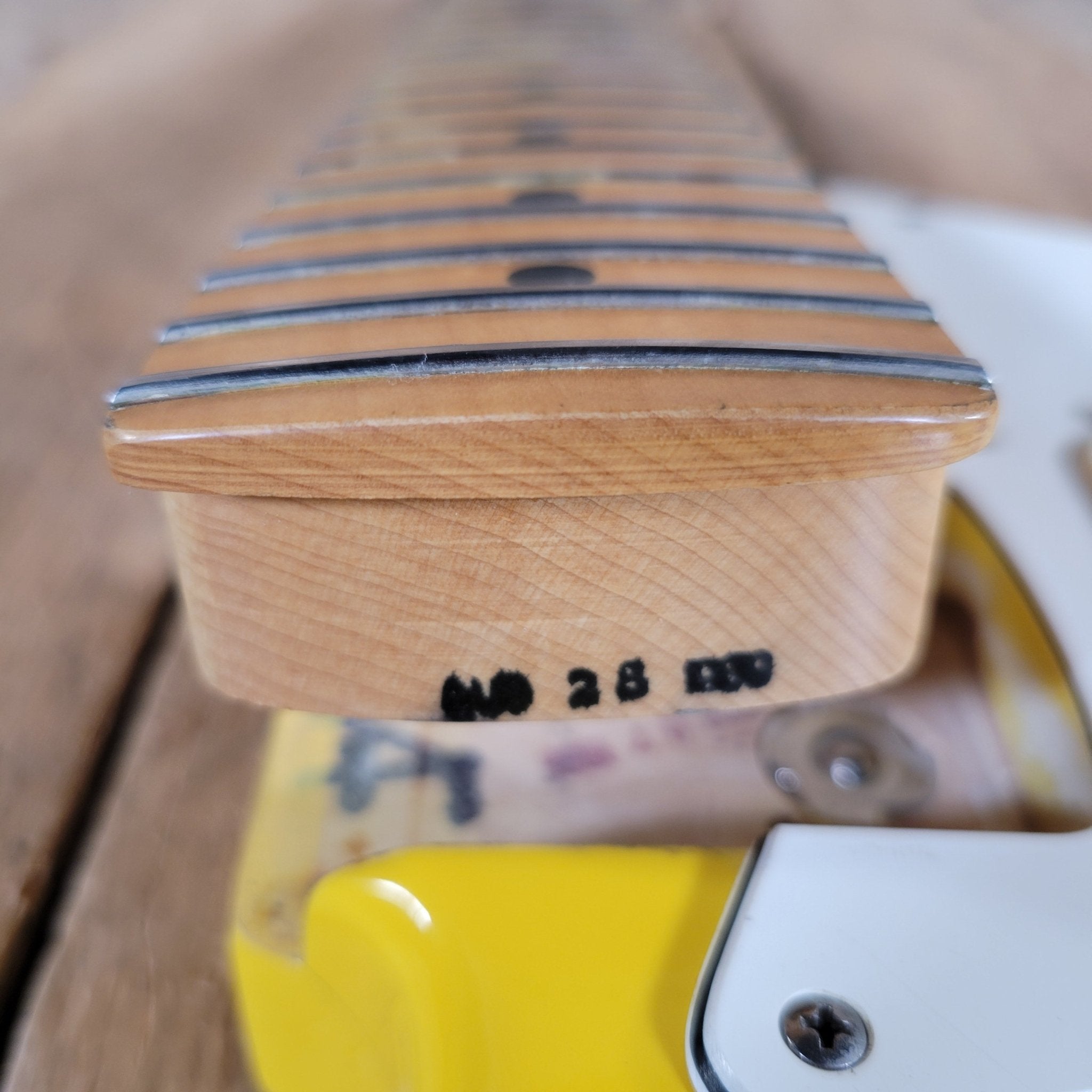 Fender American Standard Stratocaster Graffiti Yellow 1989 – Rare Custom Color Vintage USA Strat - Mahar's Vintage Guitars