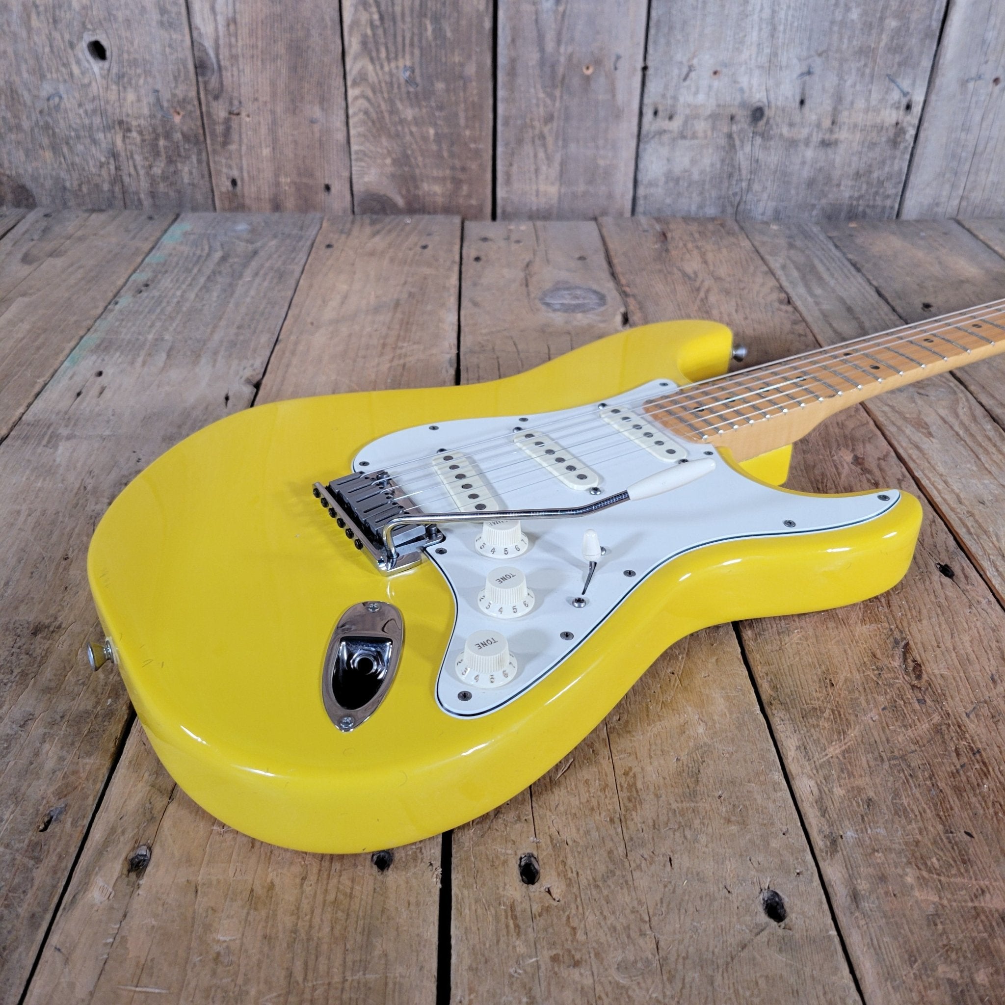 Fender American Standard Stratocaster Graffiti Yellow 1989 – Rare Custom Color Vintage USA Strat - Mahar's Vintage Guitars