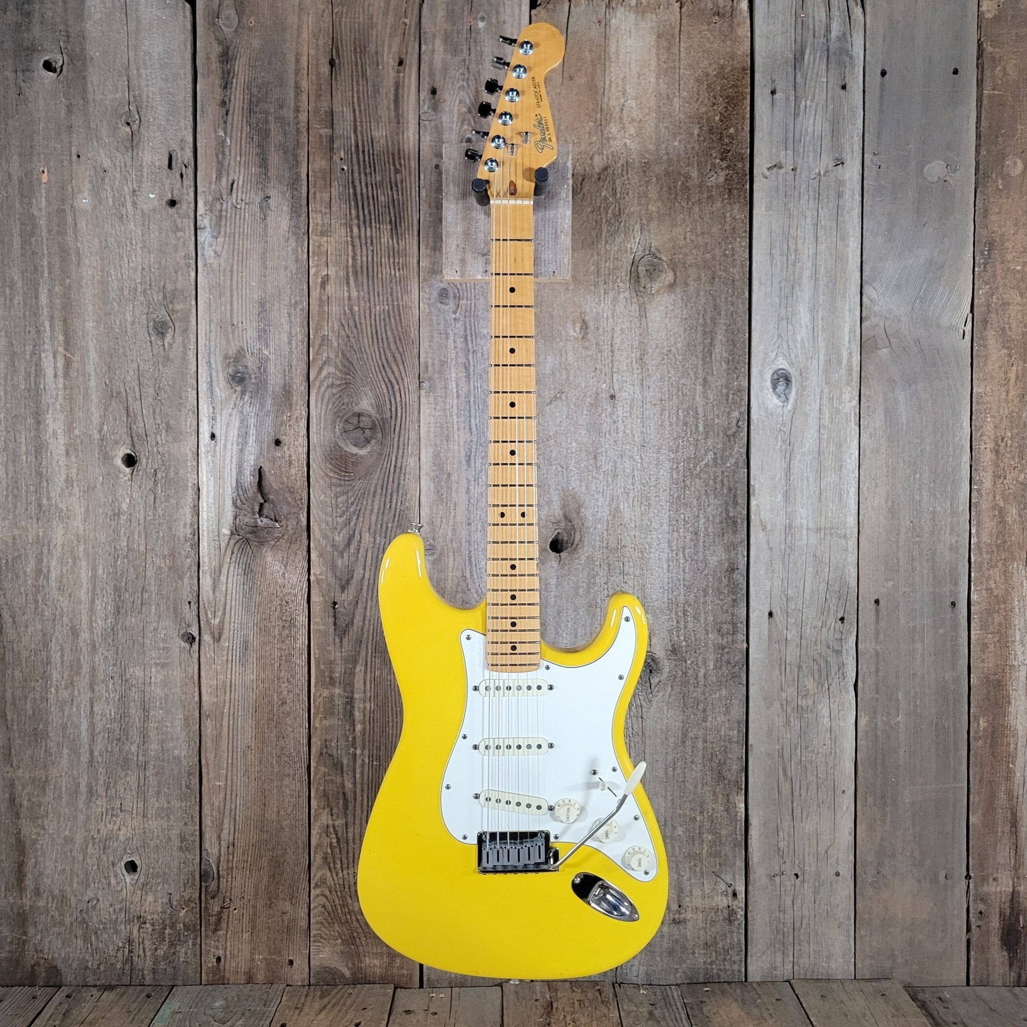 Fender American Standard Stratocaster Graffiti Yellow 1989 – Rare Custom Color Vintage USA Strat - Mahar's Vintage Guitars