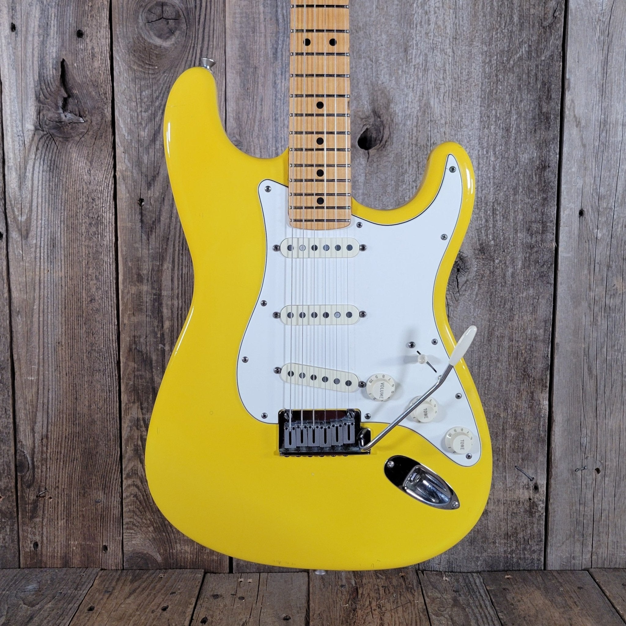 Fender American Standard Stratocaster Graffiti Yellow 1989 – Rare Custom Color Vintage USA Strat - Mahar's Vintage Guitars