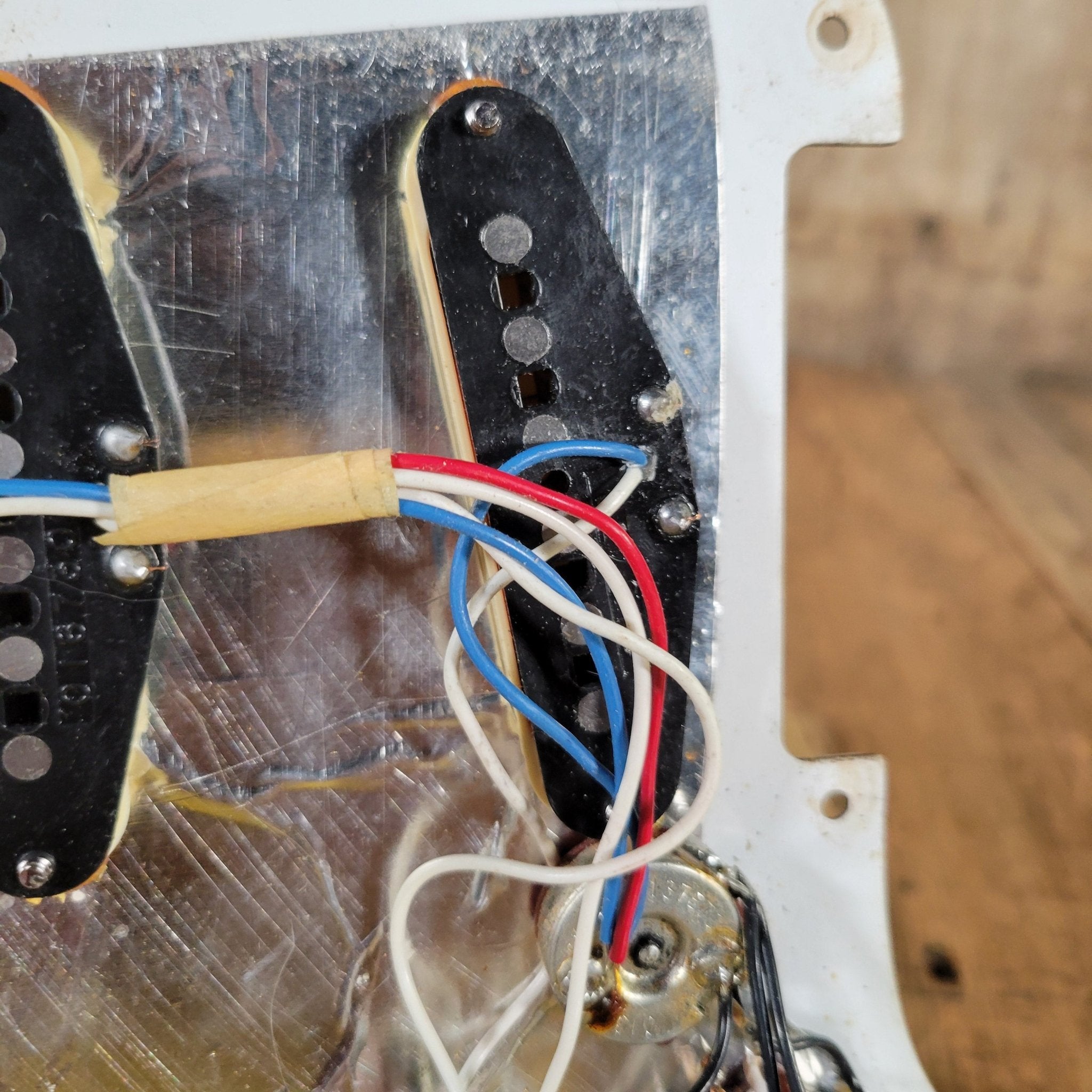 Fender American Standard Stratocaster Graffiti Yellow 1989 – Rare Custom Color Vintage USA Strat - Mahar's Vintage Guitars