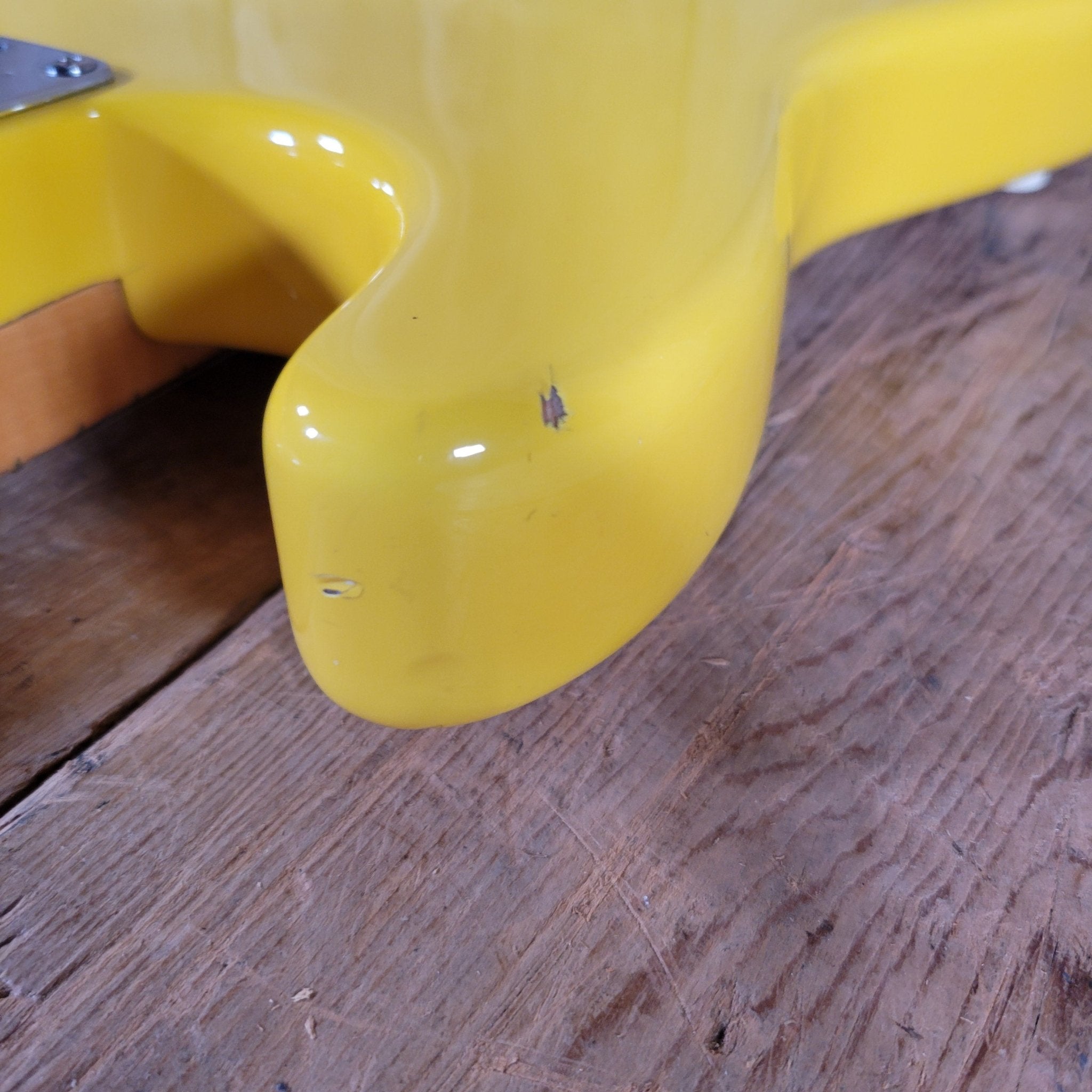 Fender American Standard Stratocaster Graffiti Yellow 1989 – Rare Custom Color Vintage USA Strat - Mahar's Vintage Guitars