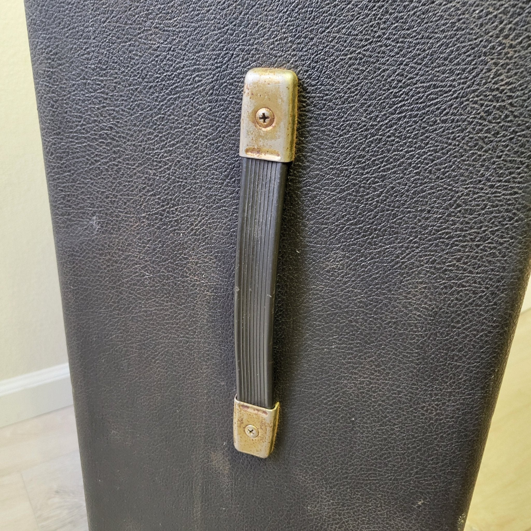 Fender Bandmaster Cabinet 2x12 1967 Original Utah speakers - Mahar's Vintage Guitars