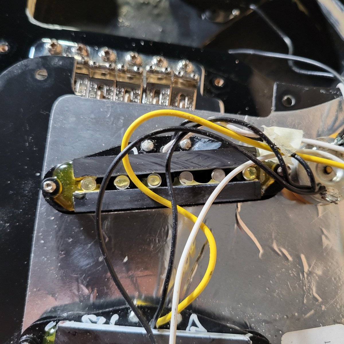 Fender Buddy Guy Signature Stratocaster MIM 2020 – Polka Dot, Original Case - Mahar's Vintage Guitars