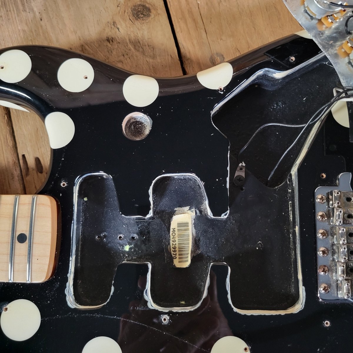 Fender Buddy Guy Signature Stratocaster MIM 2020 – Polka Dot, Original Case - Mahar's Vintage Guitars