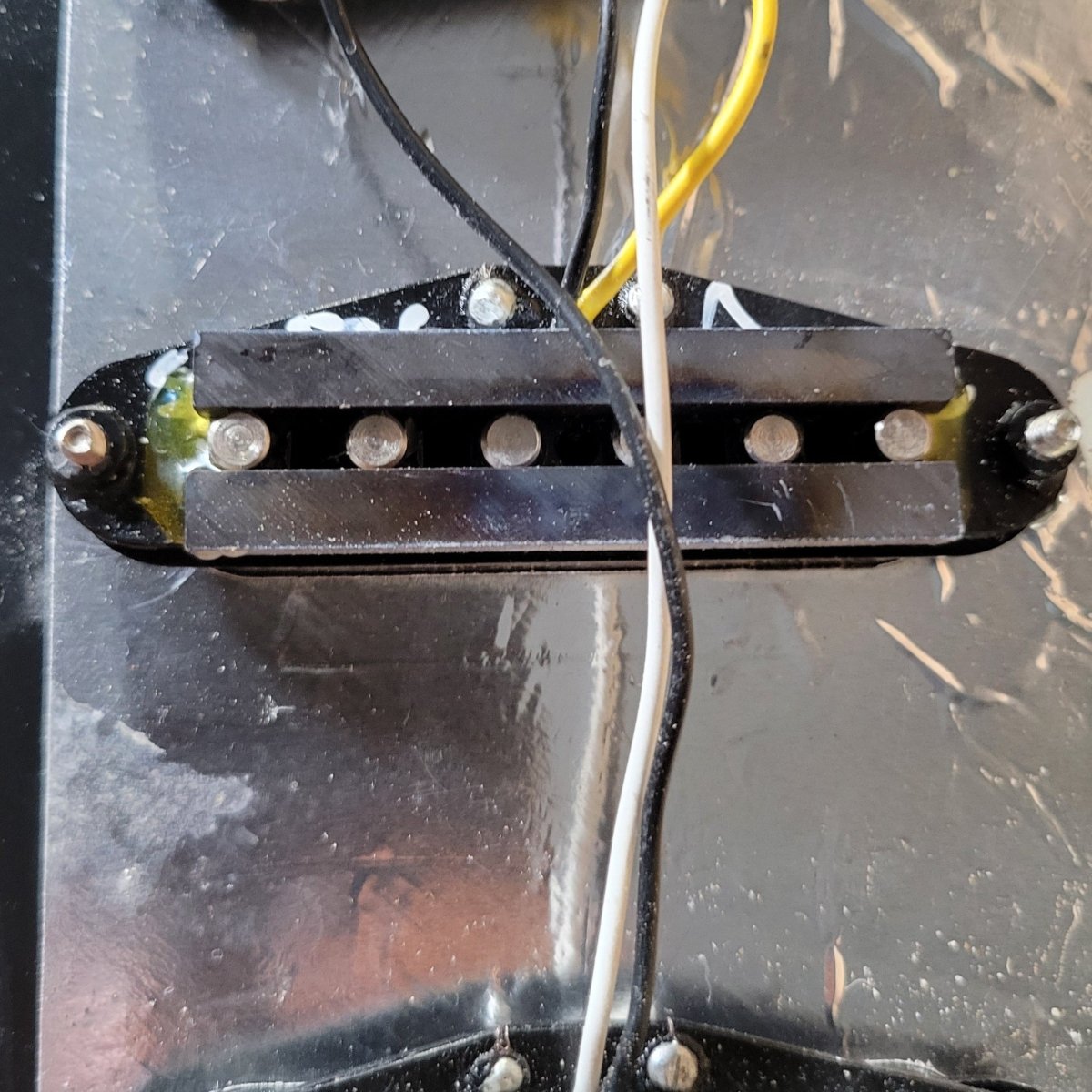 Fender Buddy Guy Signature Stratocaster MIM 2020 – Polka Dot, Original Case - Mahar's Vintage Guitars