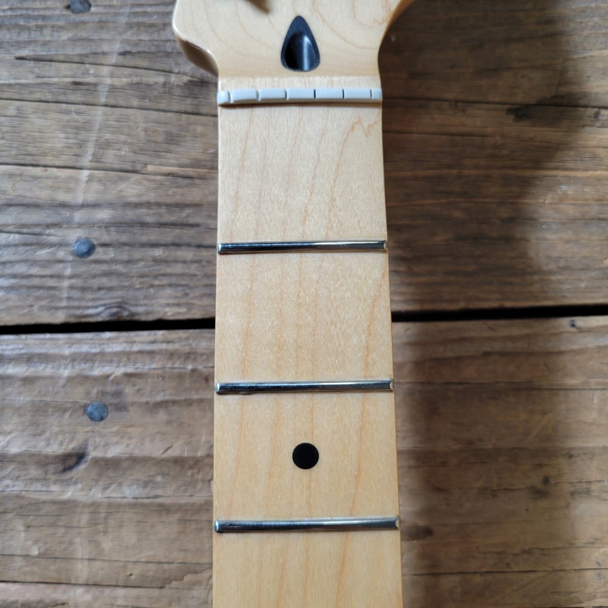 Fender Buddy Guy Signature Stratocaster MIM 2020 – Polka Dot, Original Case - Mahar's Vintage Guitars