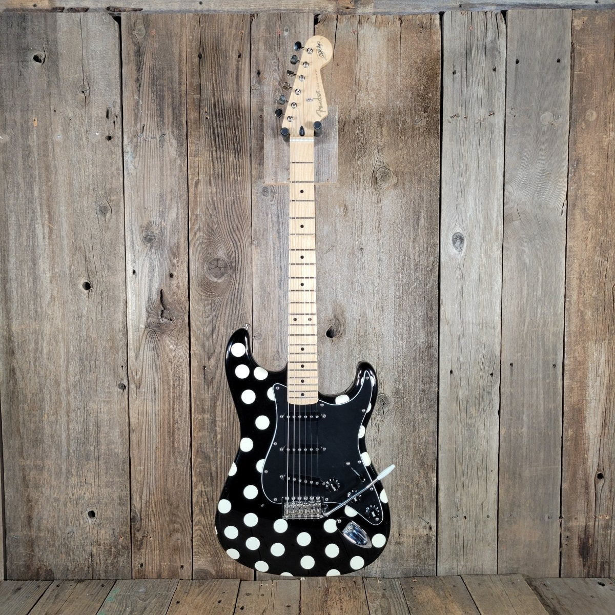 Fender Buddy Guy Signature Stratocaster MIM 2020 – Polka Dot, Original Case - Mahar's Vintage Guitars