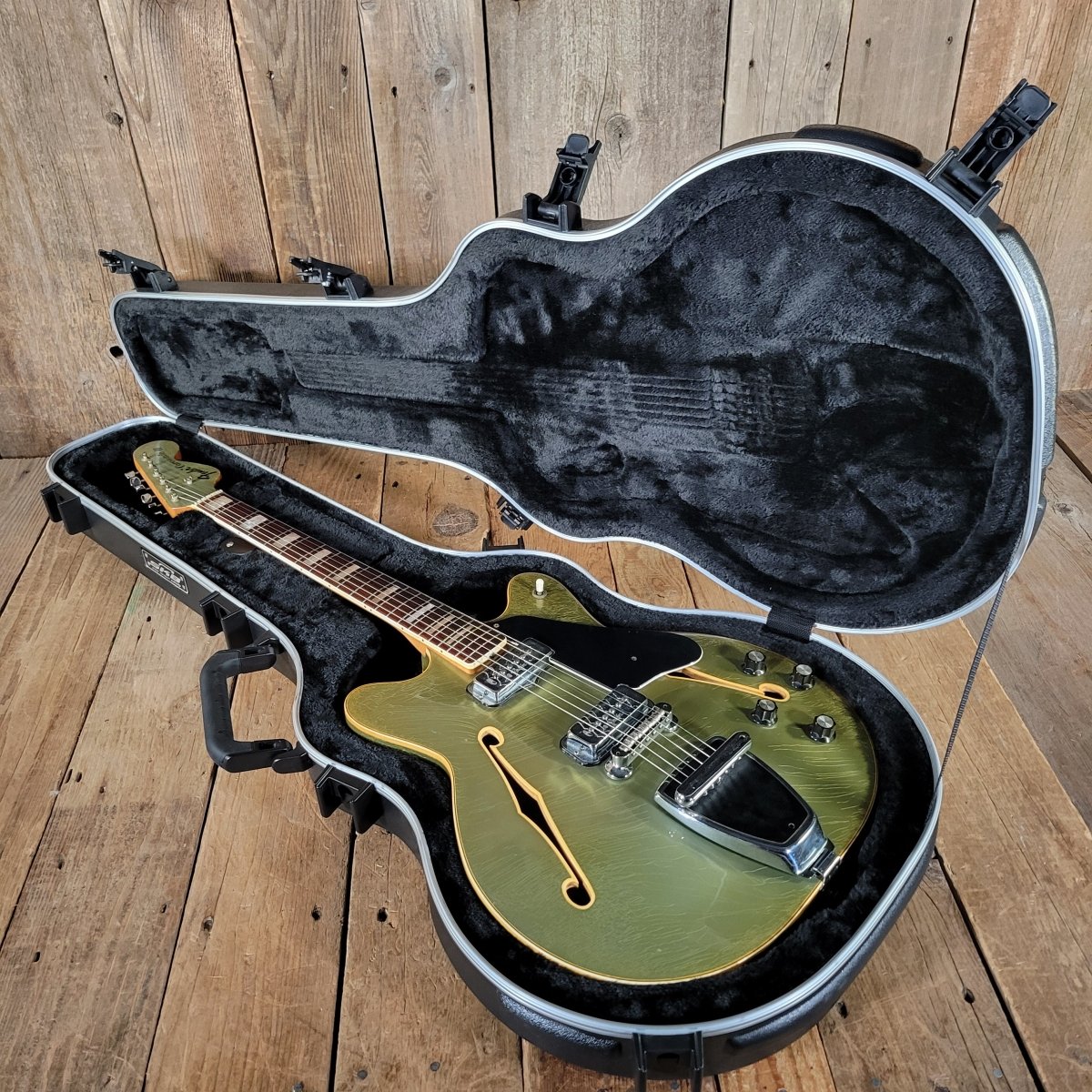 Fender Coronado II 1967 – Rare Ice Blue Metallic Custom Color, Vintage Semi - Hollow Guitar - Mahar's Vintage Guitars