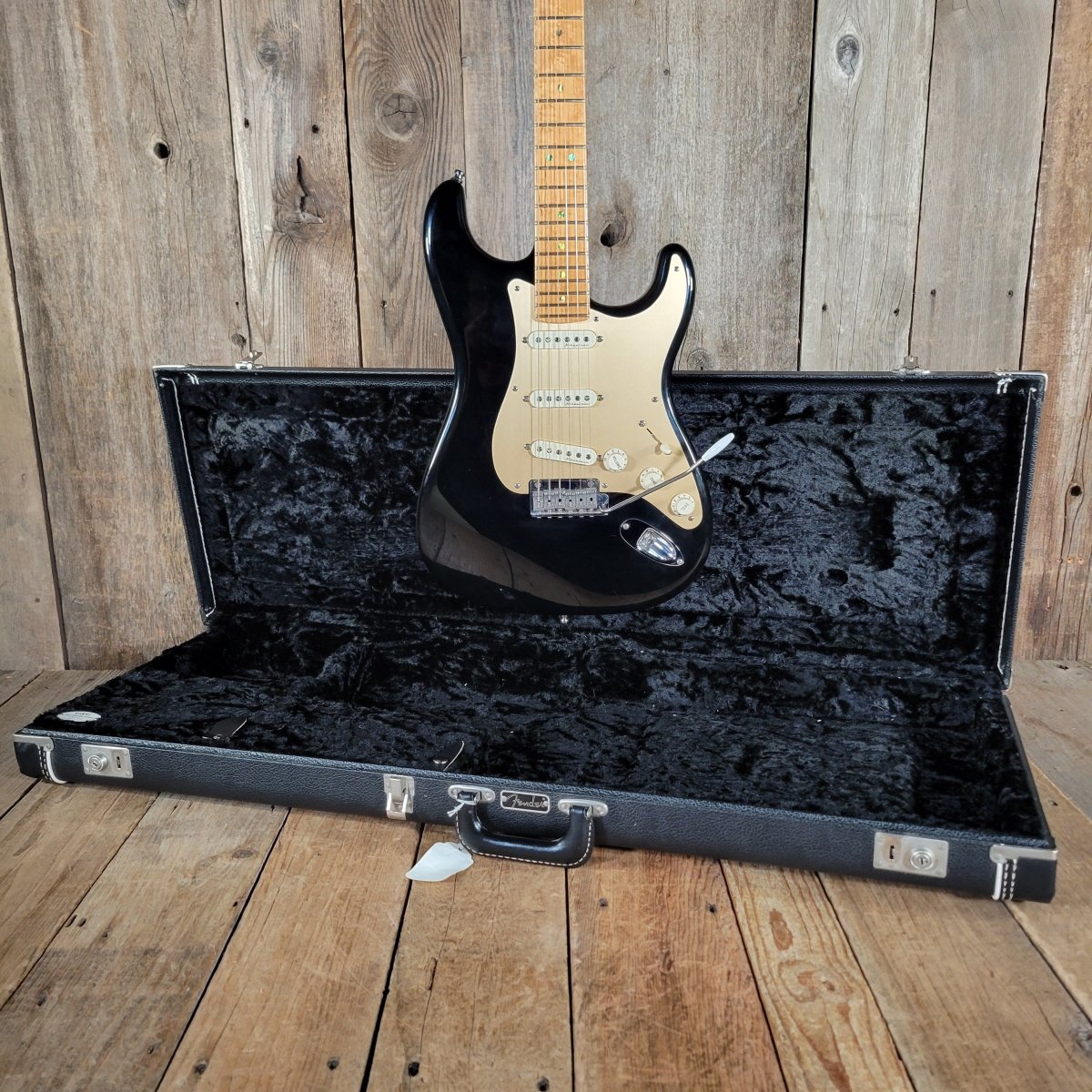 Fender Custom Classic Player Stratocaster 2003 – Black Finish with Gold Pickguard & Upgraded Features - Mahar's Vintage Guitars