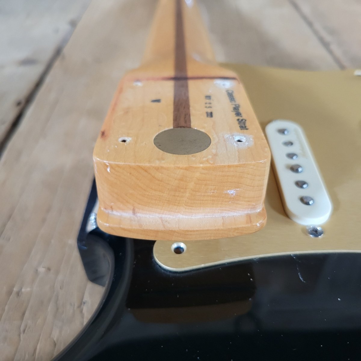 Fender Custom Classic Player Stratocaster 2003 – Black Finish with Gold Pickguard & Upgraded Features - Mahar's Vintage Guitars