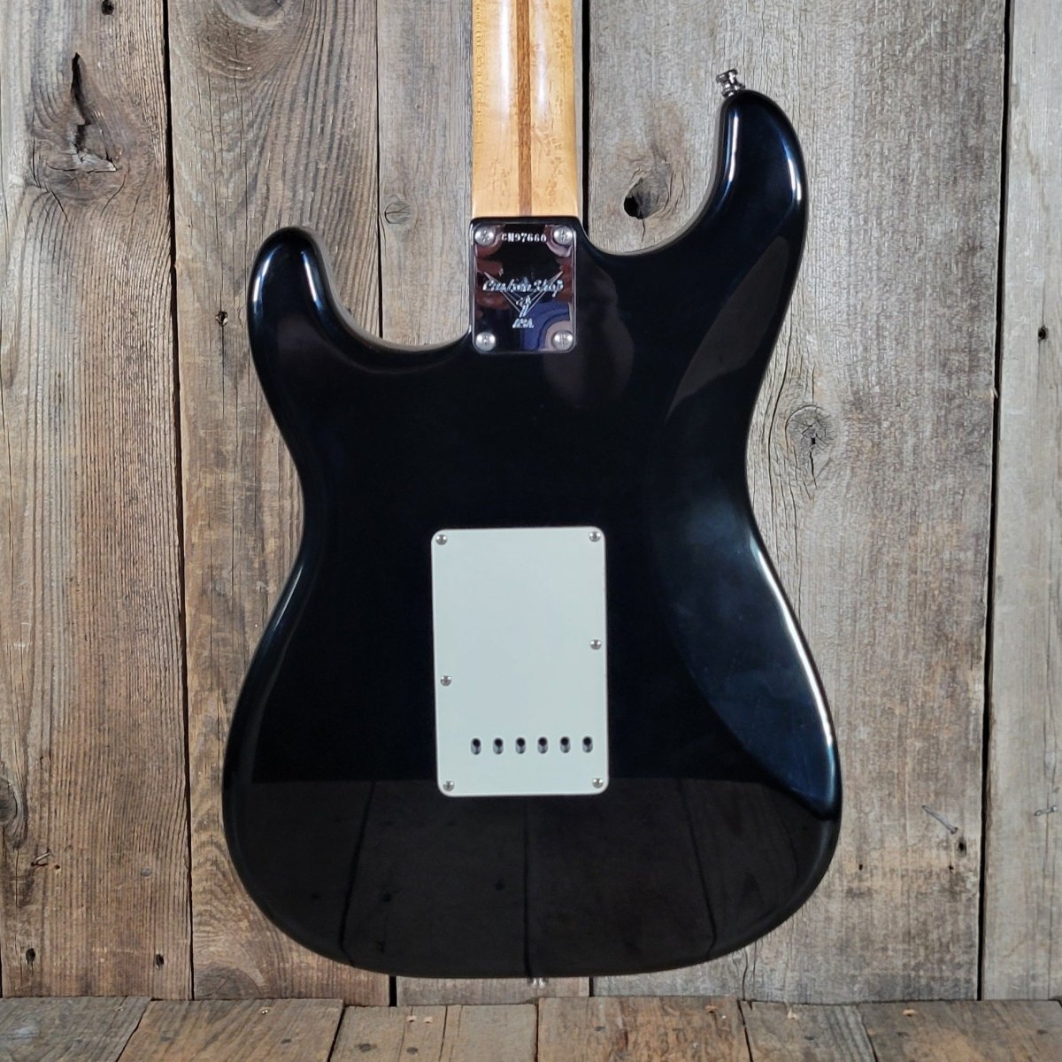 Fender Custom Classic Player Stratocaster 2003 – Black Finish with Gold Pickguard & Upgraded Features - Mahar's Vintage Guitars