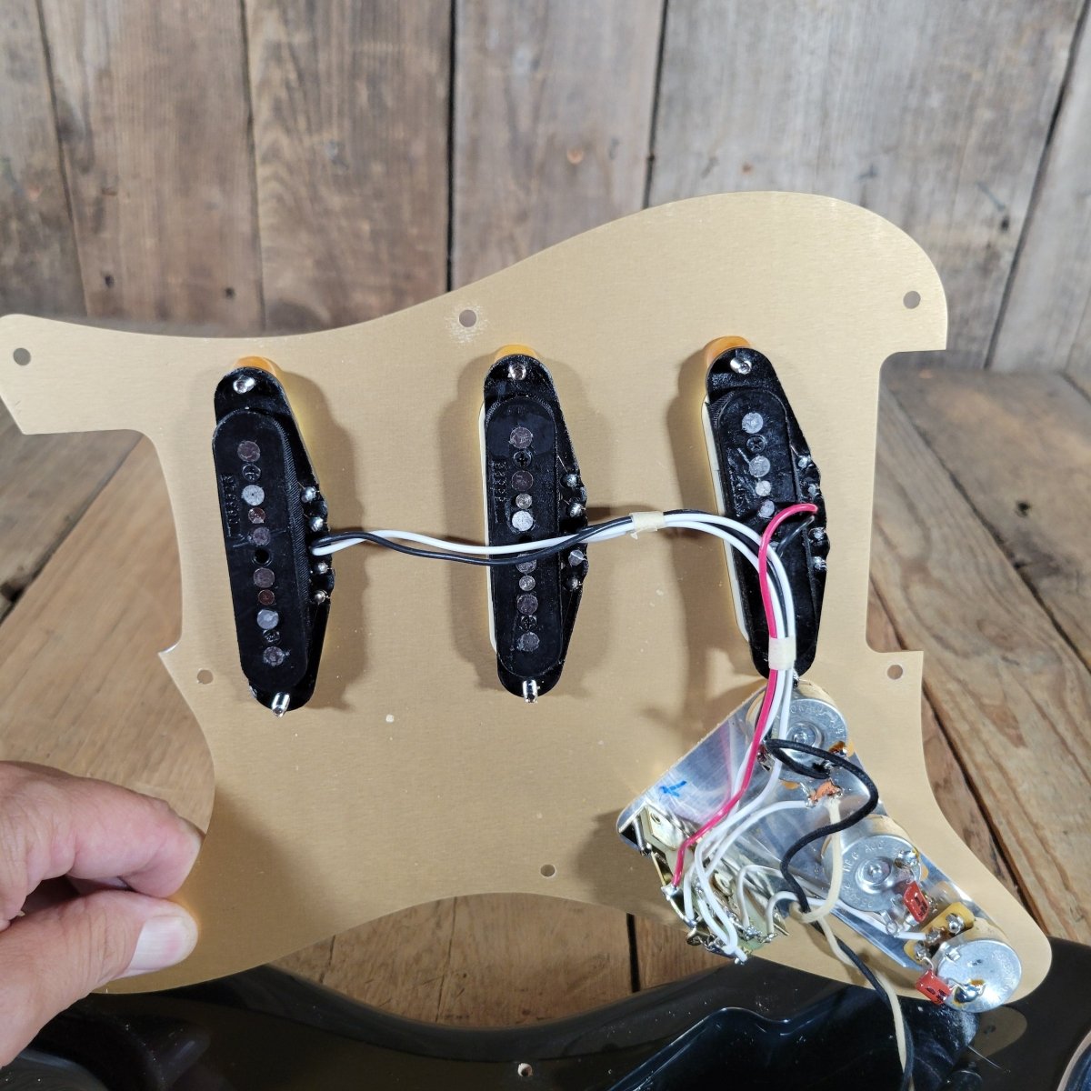 Fender Custom Classic Player Stratocaster 2003 – Black Finish with Gold Pickguard & Upgraded Features - Mahar's Vintage Guitars