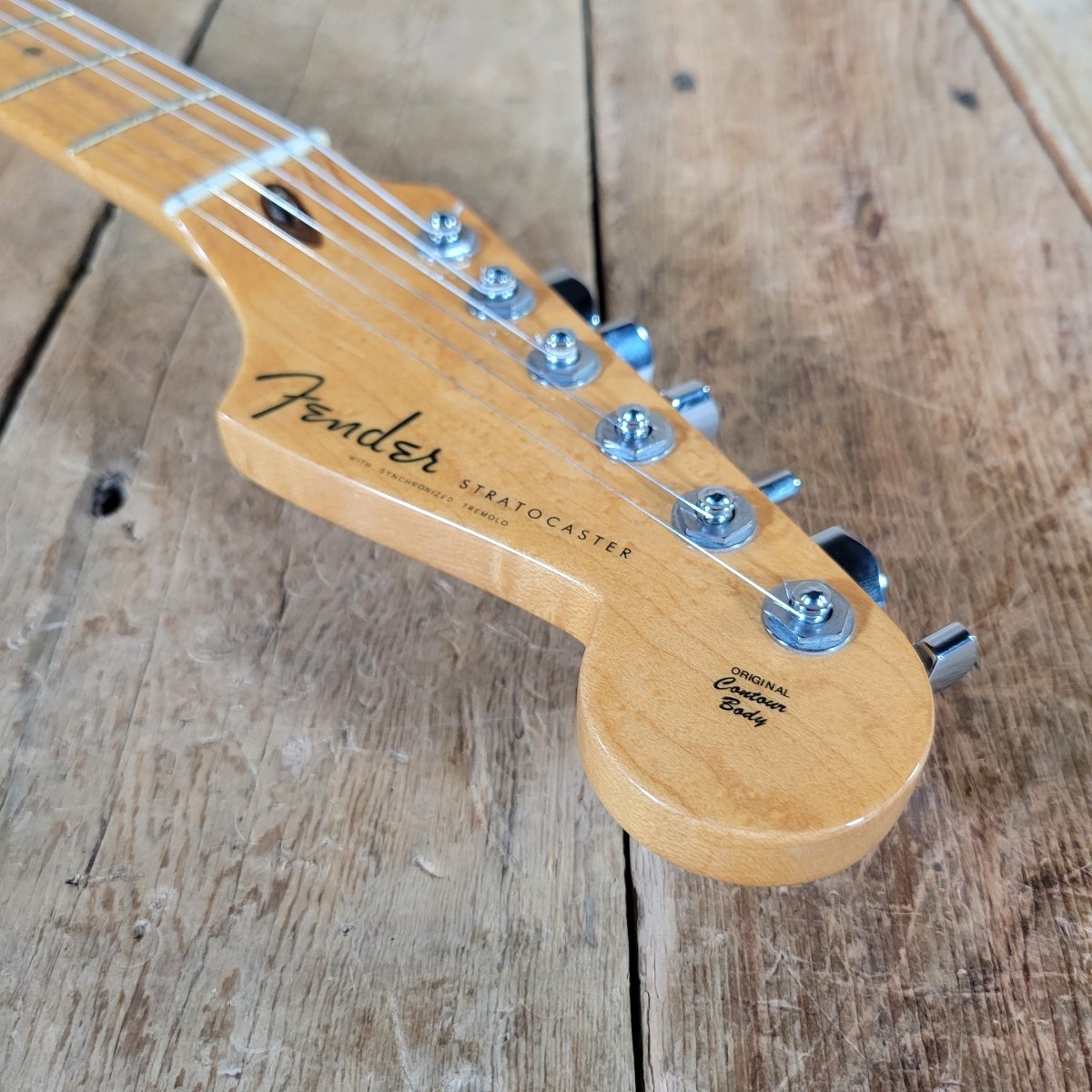 Fender Custom Classic Player Stratocaster 2003 – Black Finish with Gold Pickguard & Upgraded Features - Mahar's Vintage Guitars